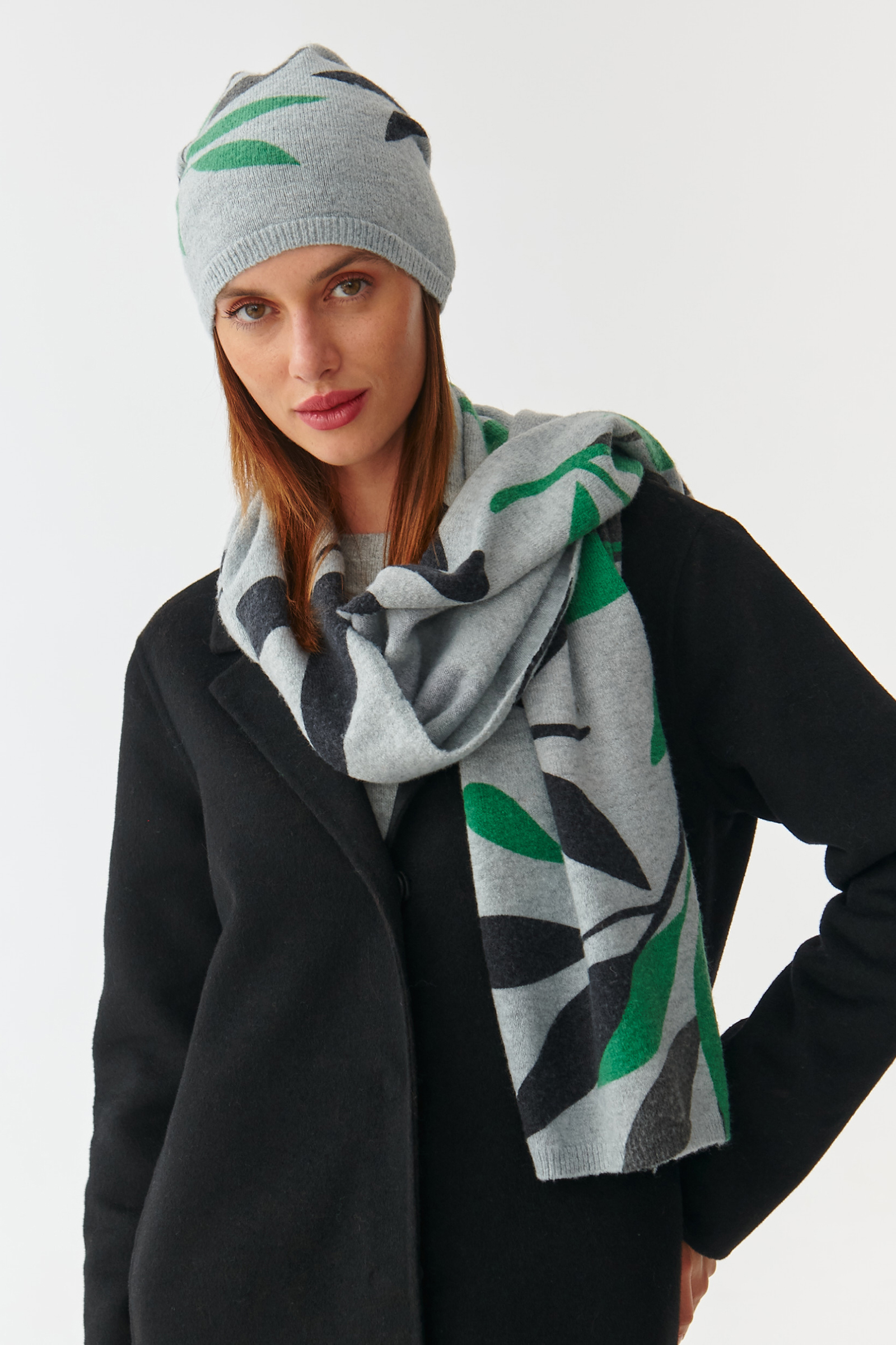 Tatuum ladies' knitted scarf FEGAN 2