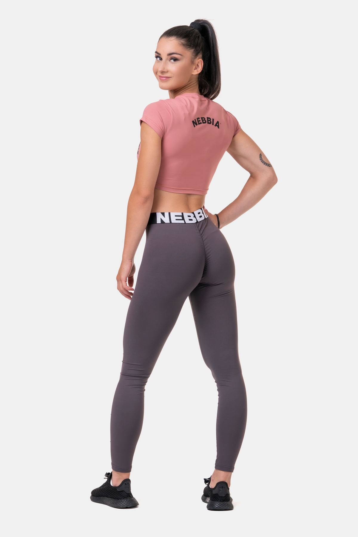 NEBBIA Squat HERO Scrunch Butt Leggings
