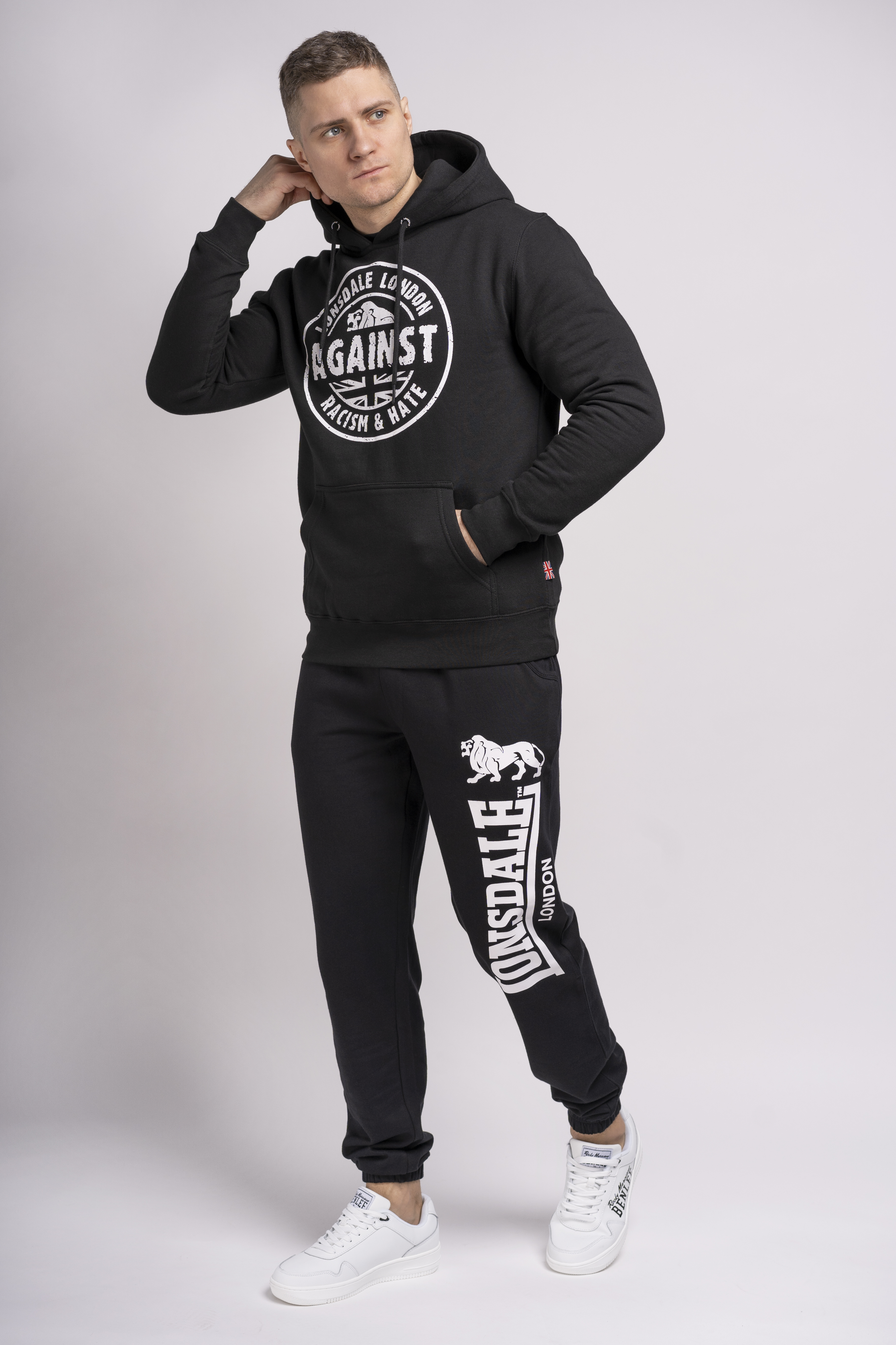 Hanorac barbati, Lonsdale Black