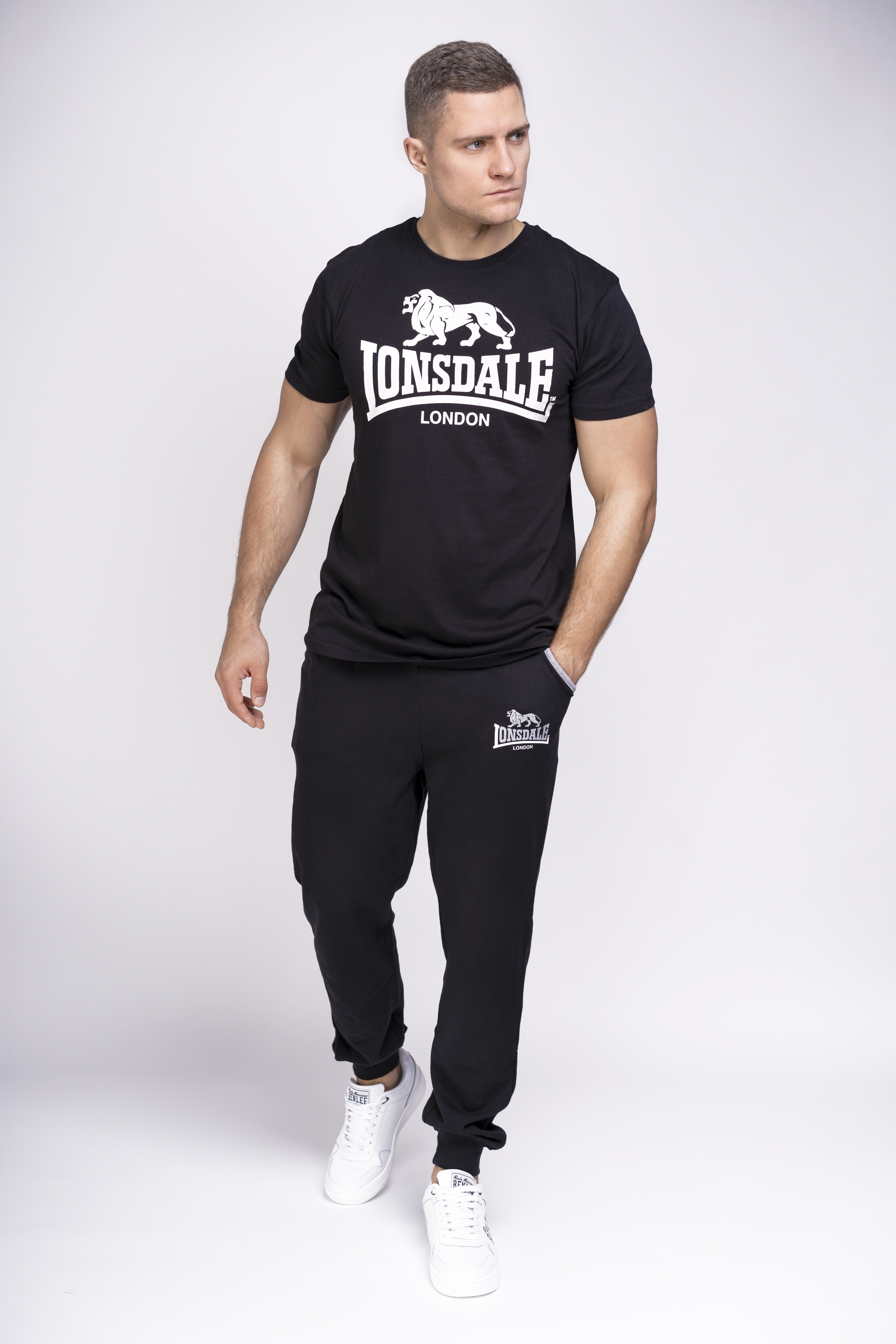 Pantaloni de trening barbati, Lonsdale 110723-Black