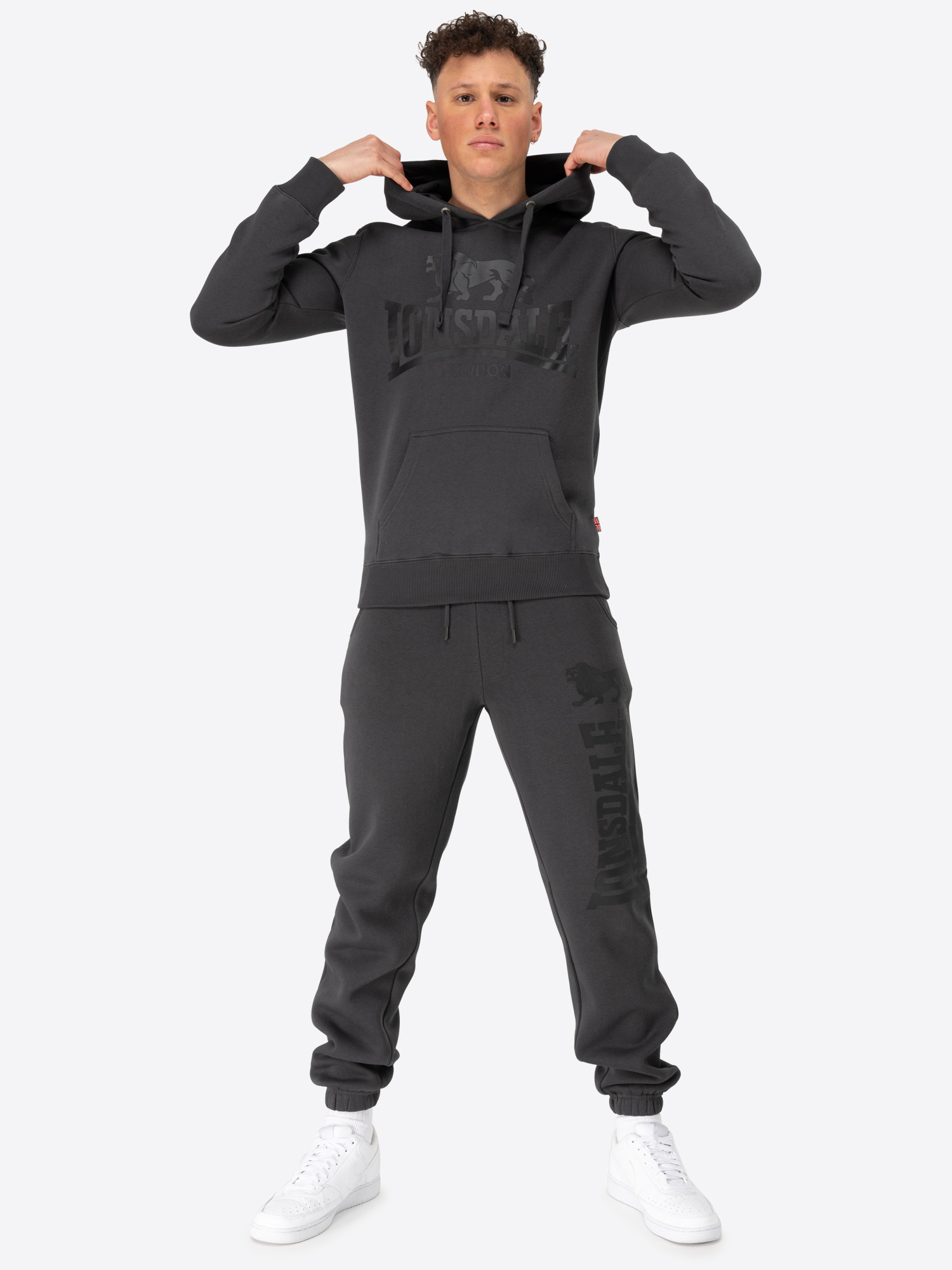 Lonsdale Men's hooded sweatshirt slim fit