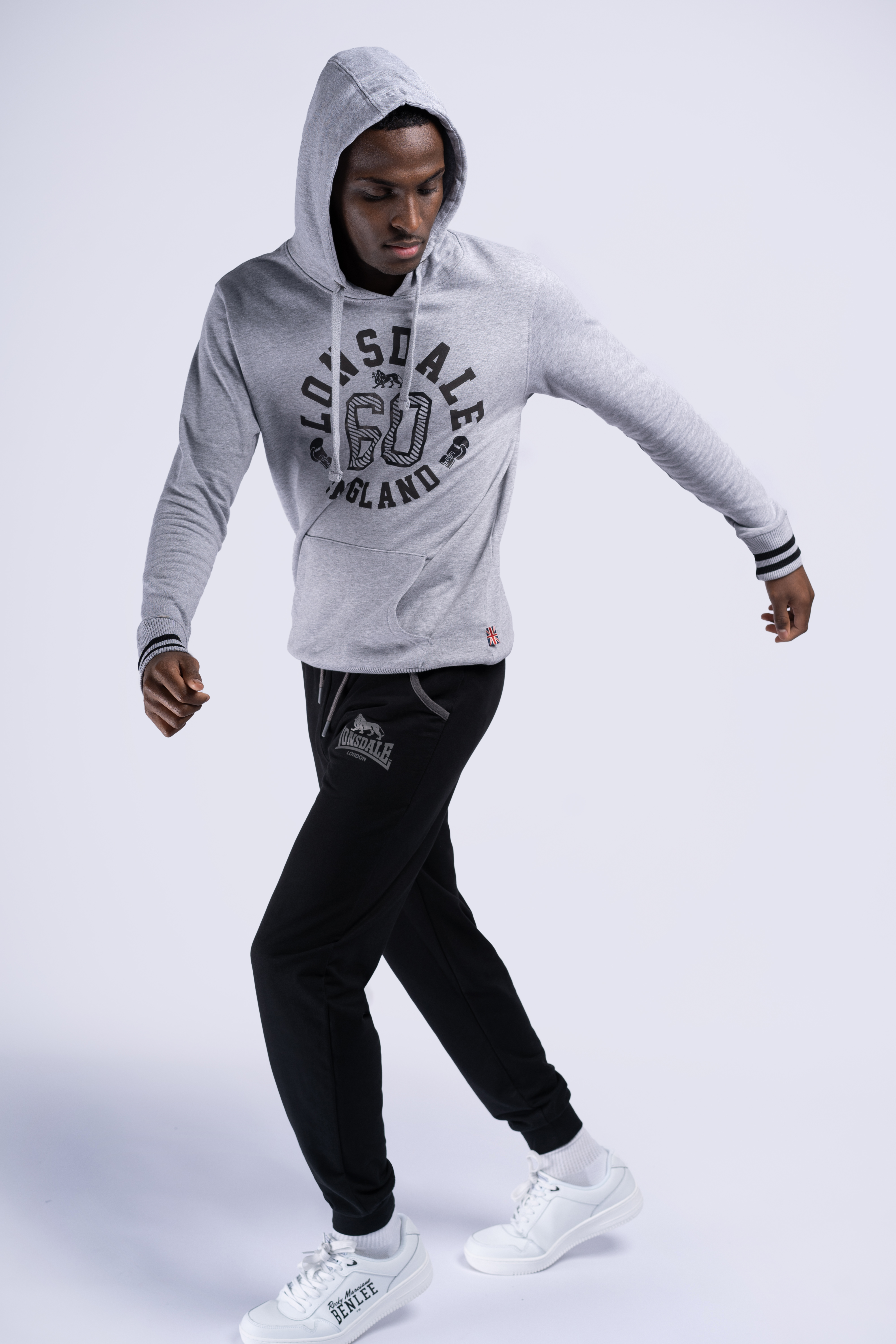 Pantaloni trening de barbati, Lonsdale 115071-Black/Grey