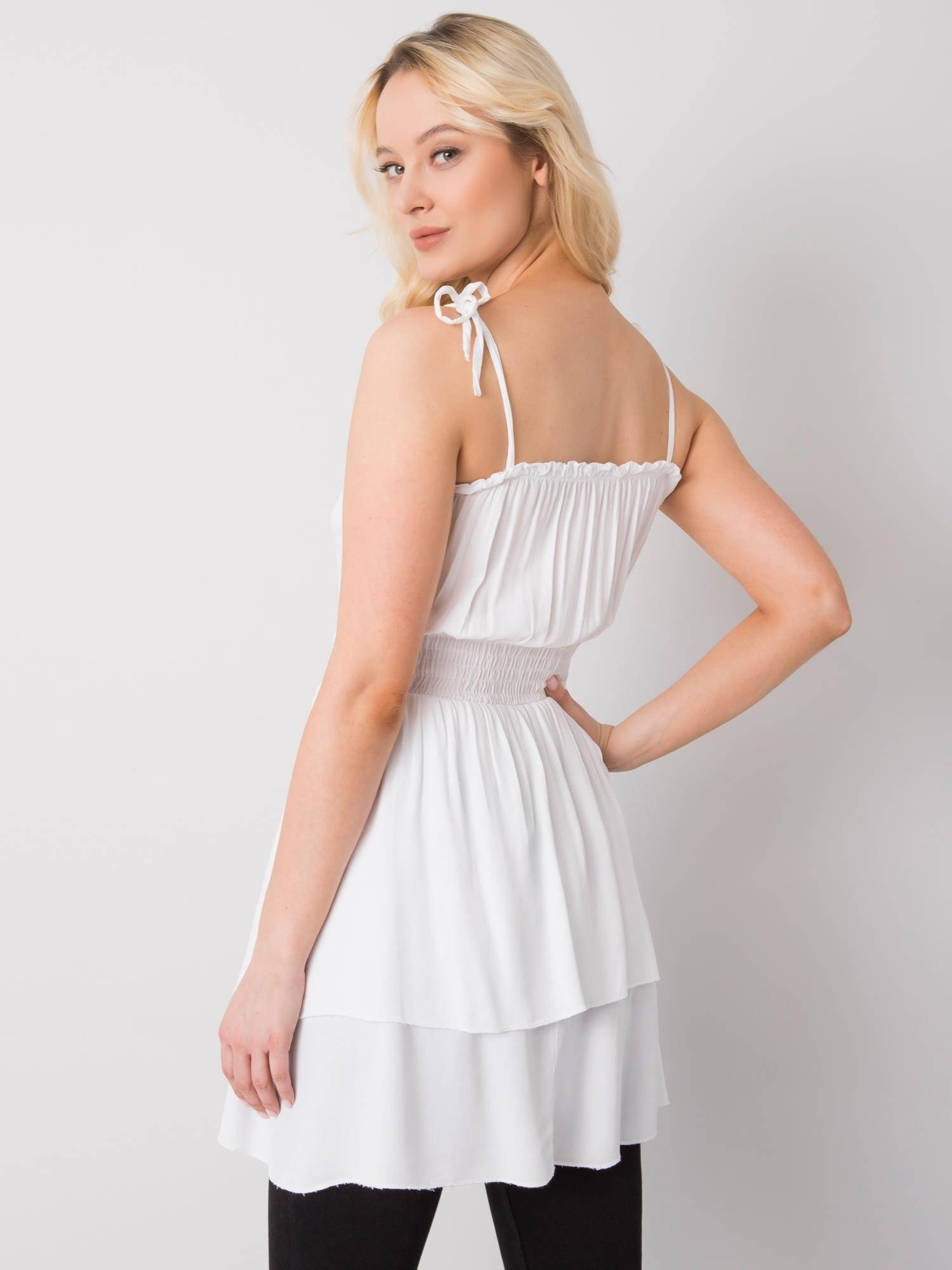 White tunic Yups wwd0468. R01