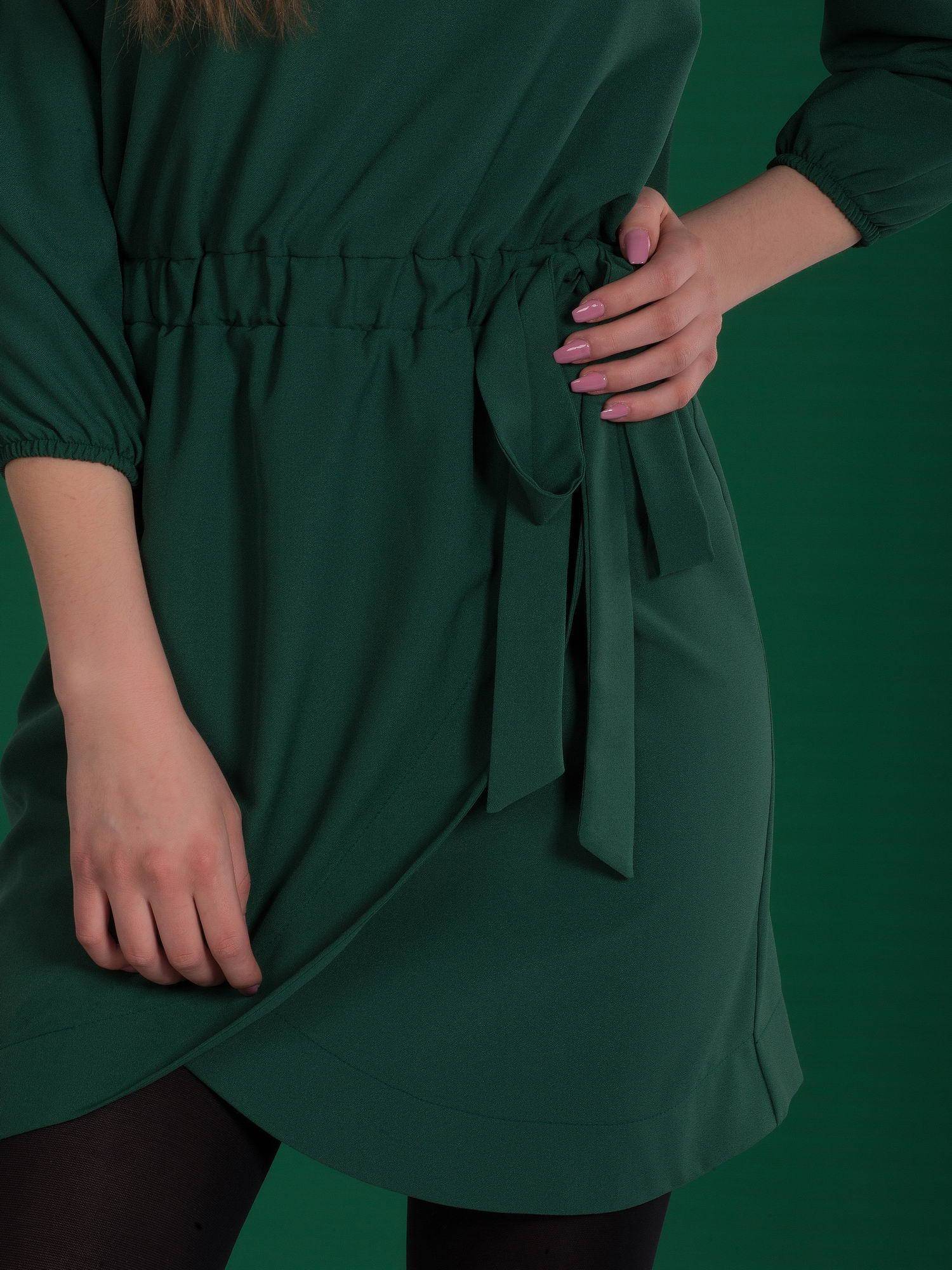 Dress with envelope bottom, tied green