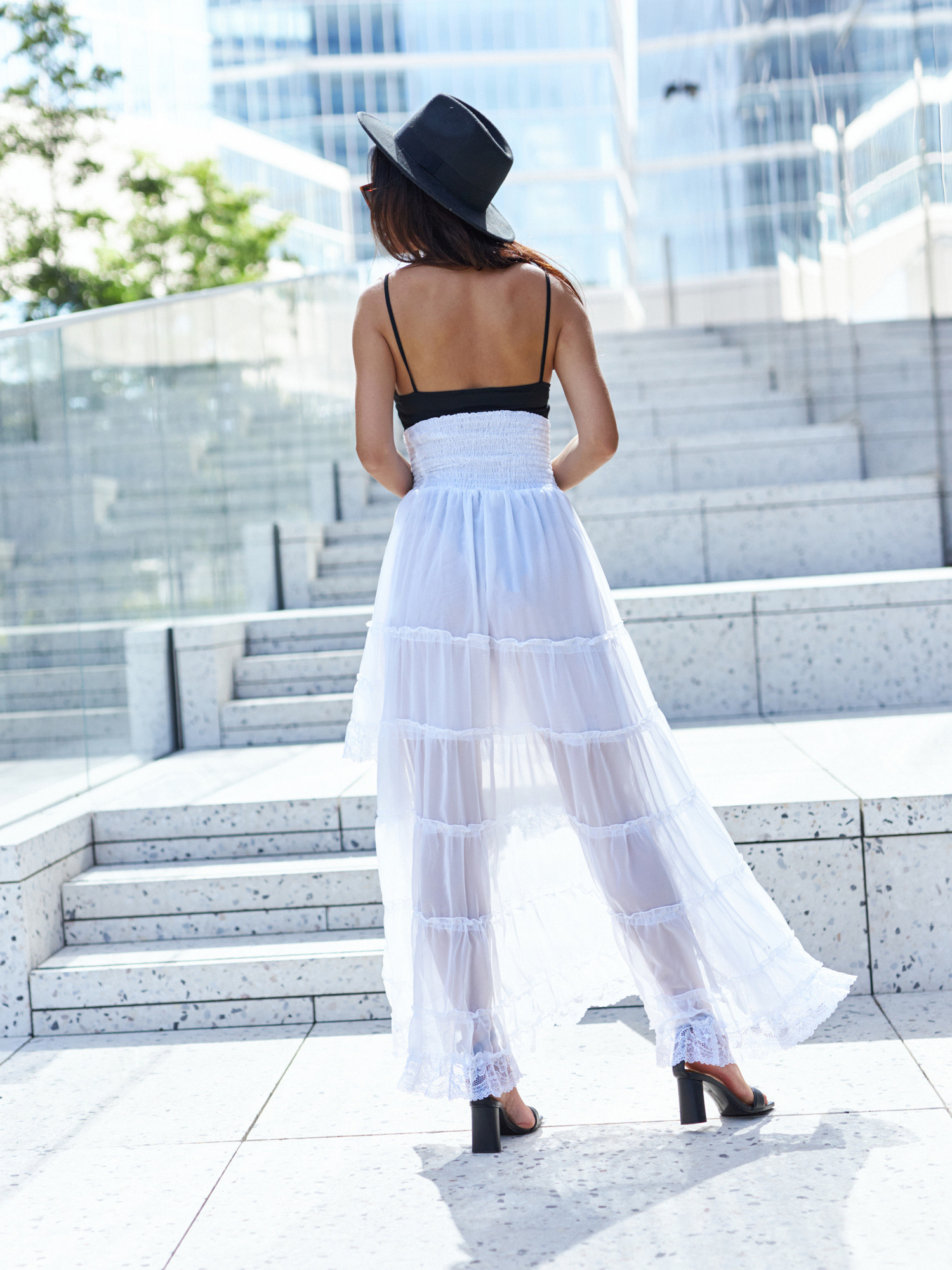 White dress By o la la wxp0804. R01