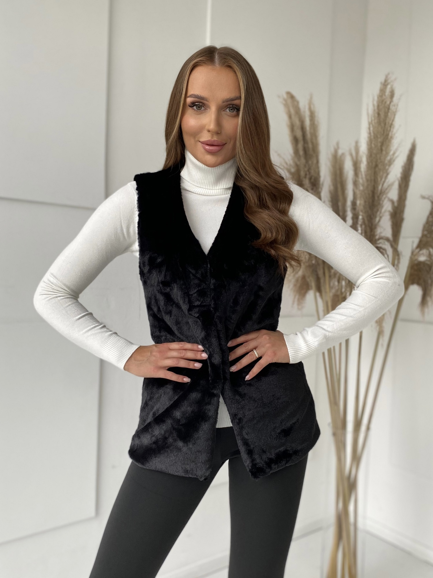 Black vest Yups LP-018. R21