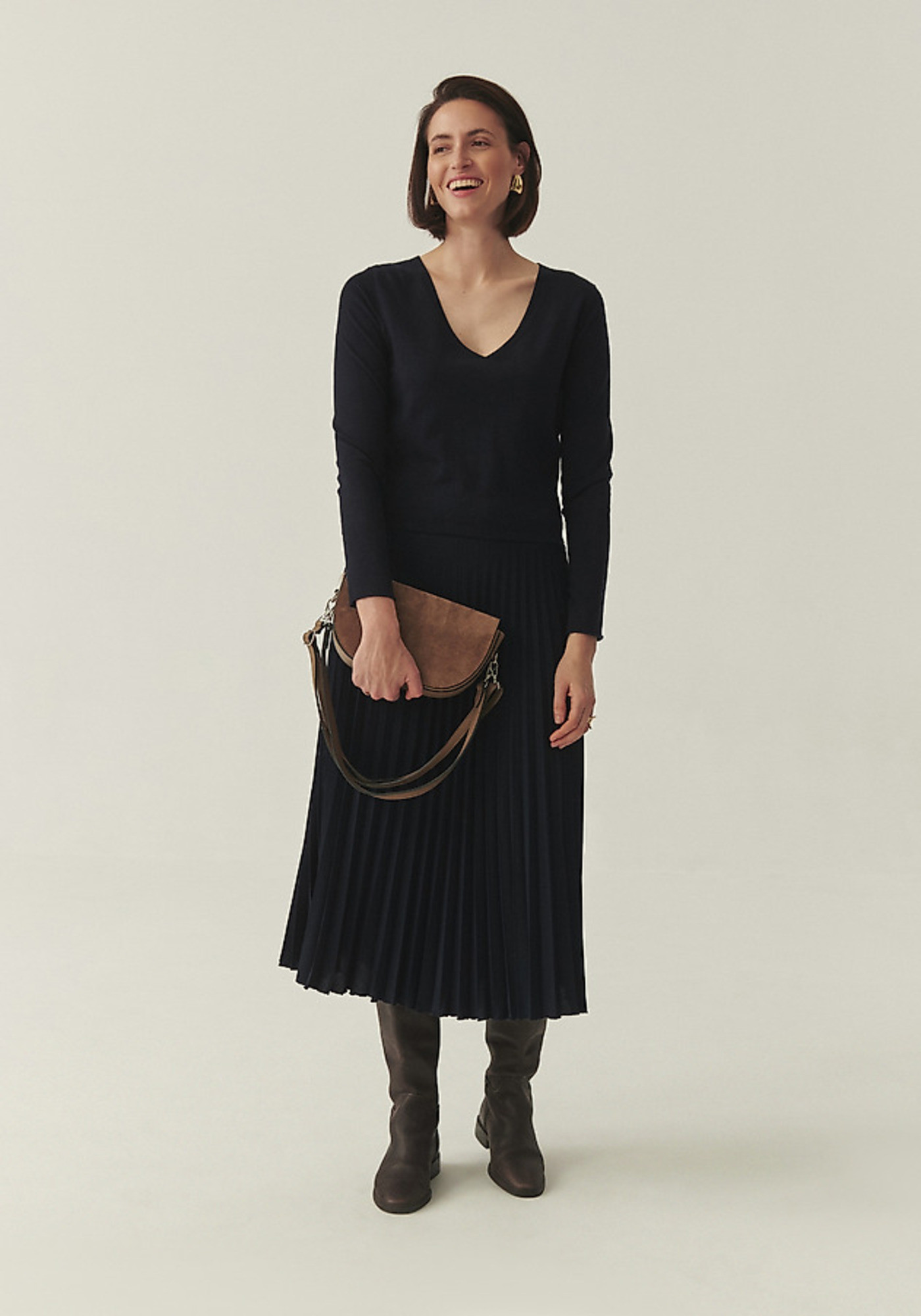 Тъмносиня плисирана миди рокля Tatuum