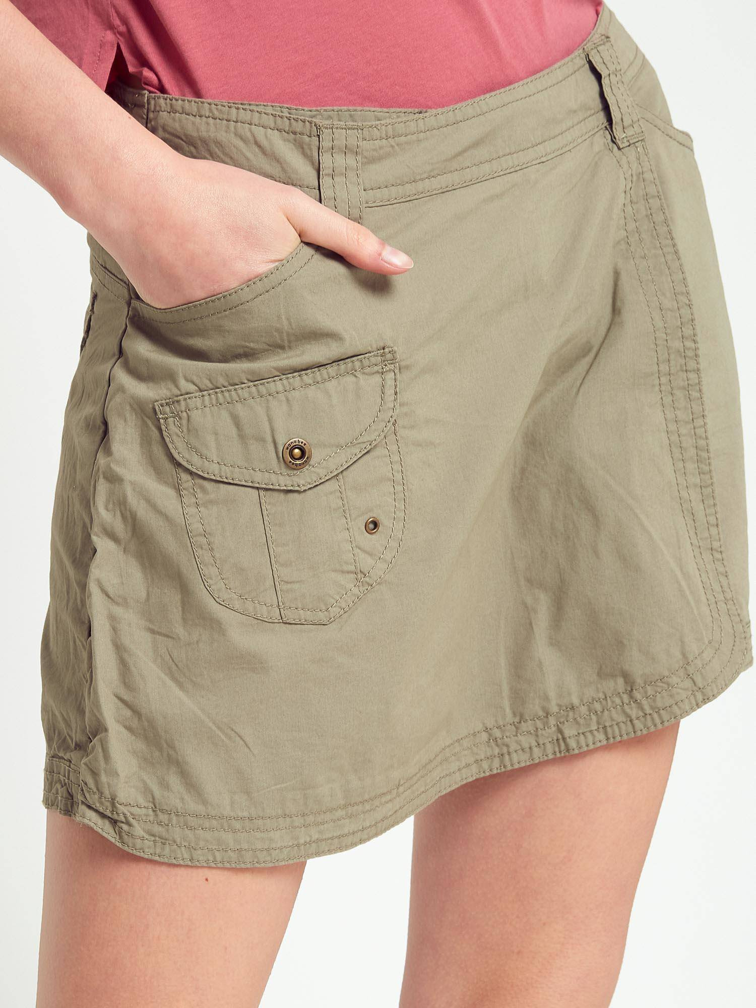 Yups khaki shorts wmu0445. R69