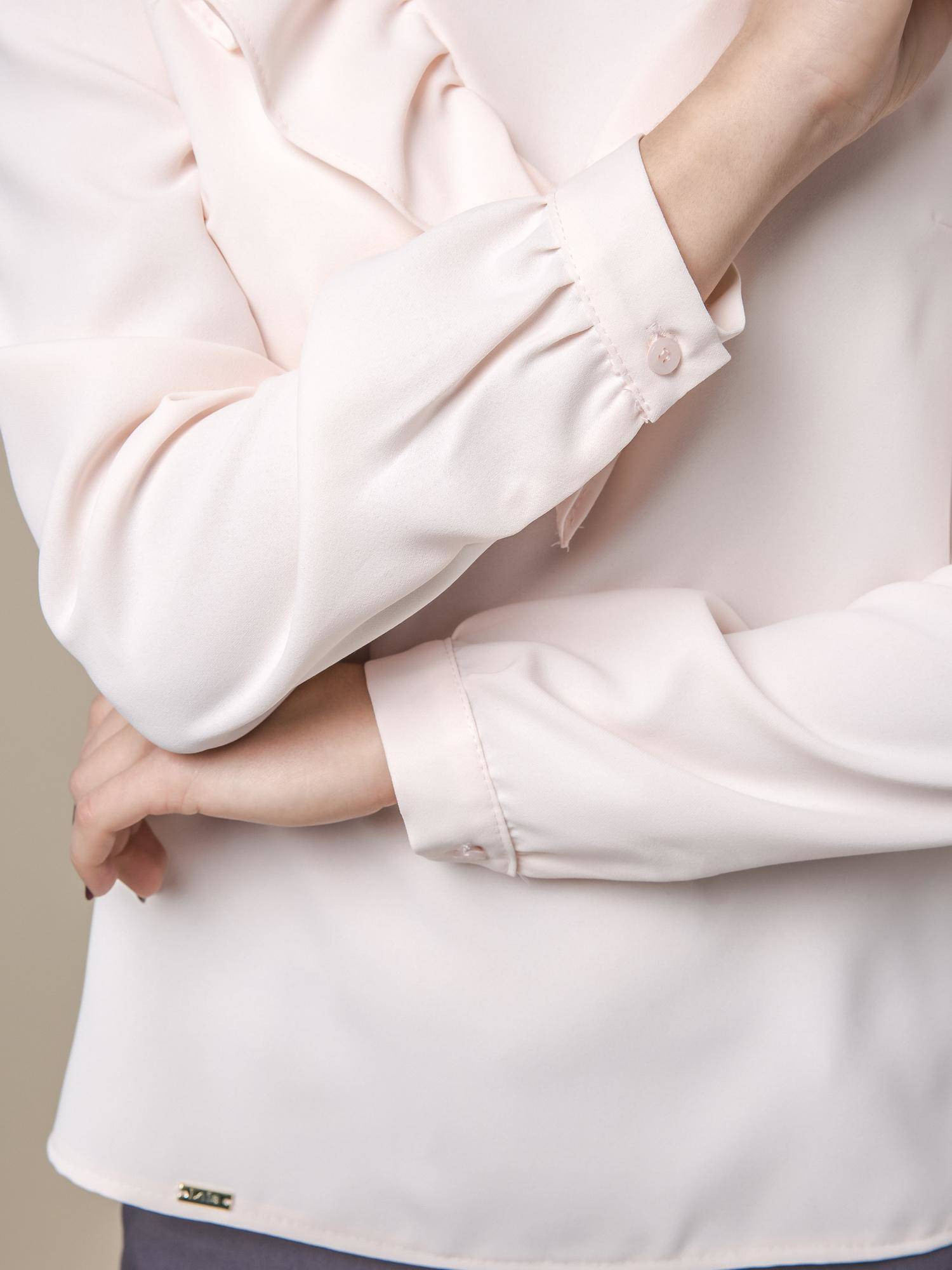 Lola blouse with frills at the front pink