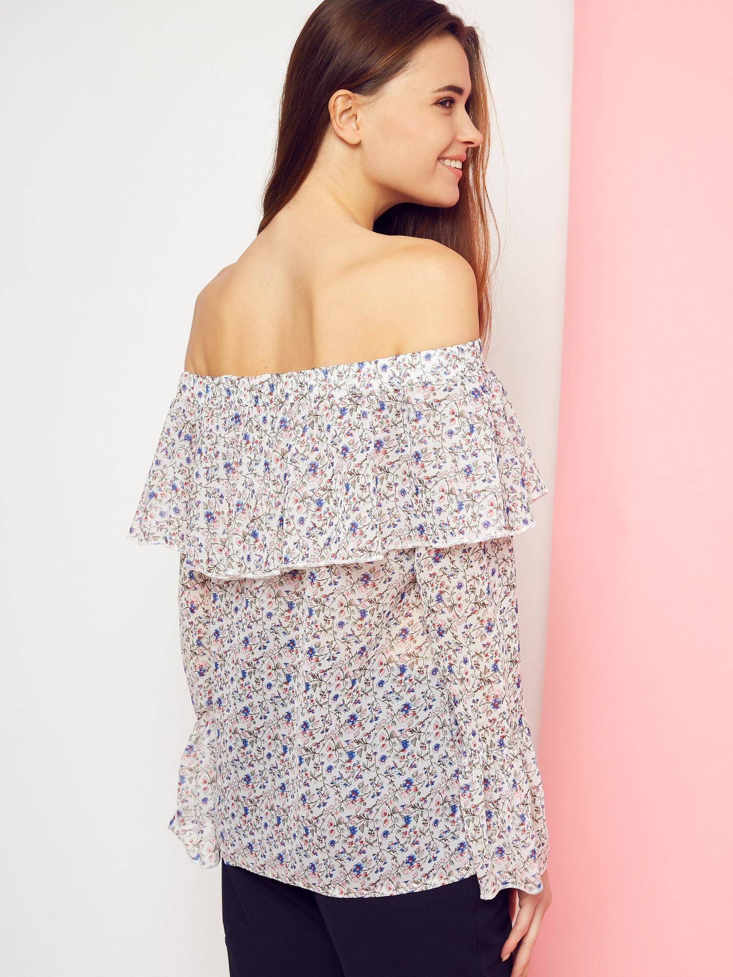 Floral blouse with carmen neckline Cocomore Boutiqe white