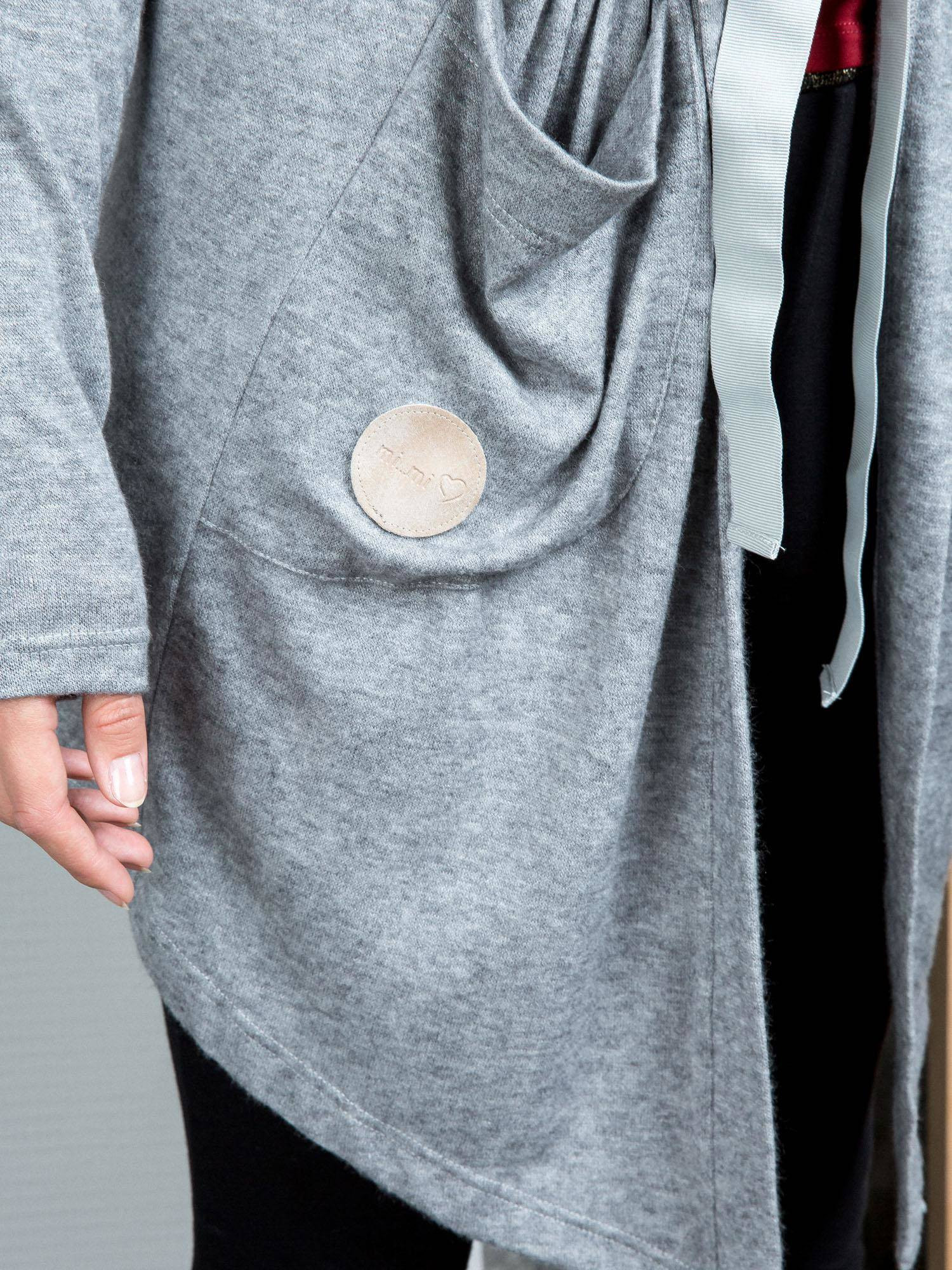 A cape of mine... Mi with patch pockets gray
