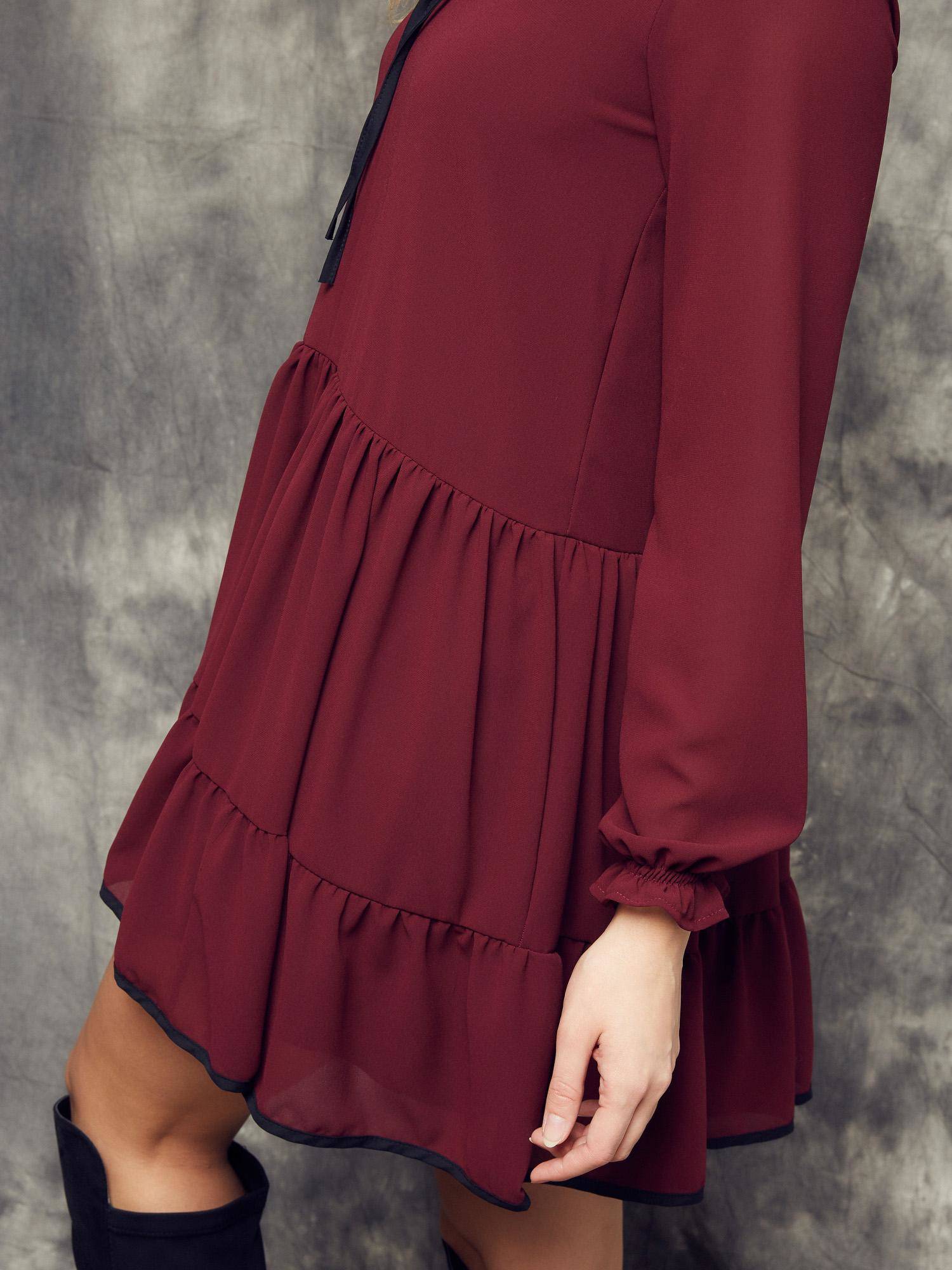 Cocomore Boutiqe dress with stand-up collar and ruffles burgundy