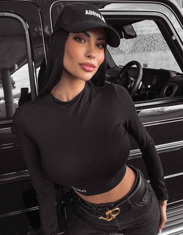 Black cropped blouse LULU 2023 OLAVOGA