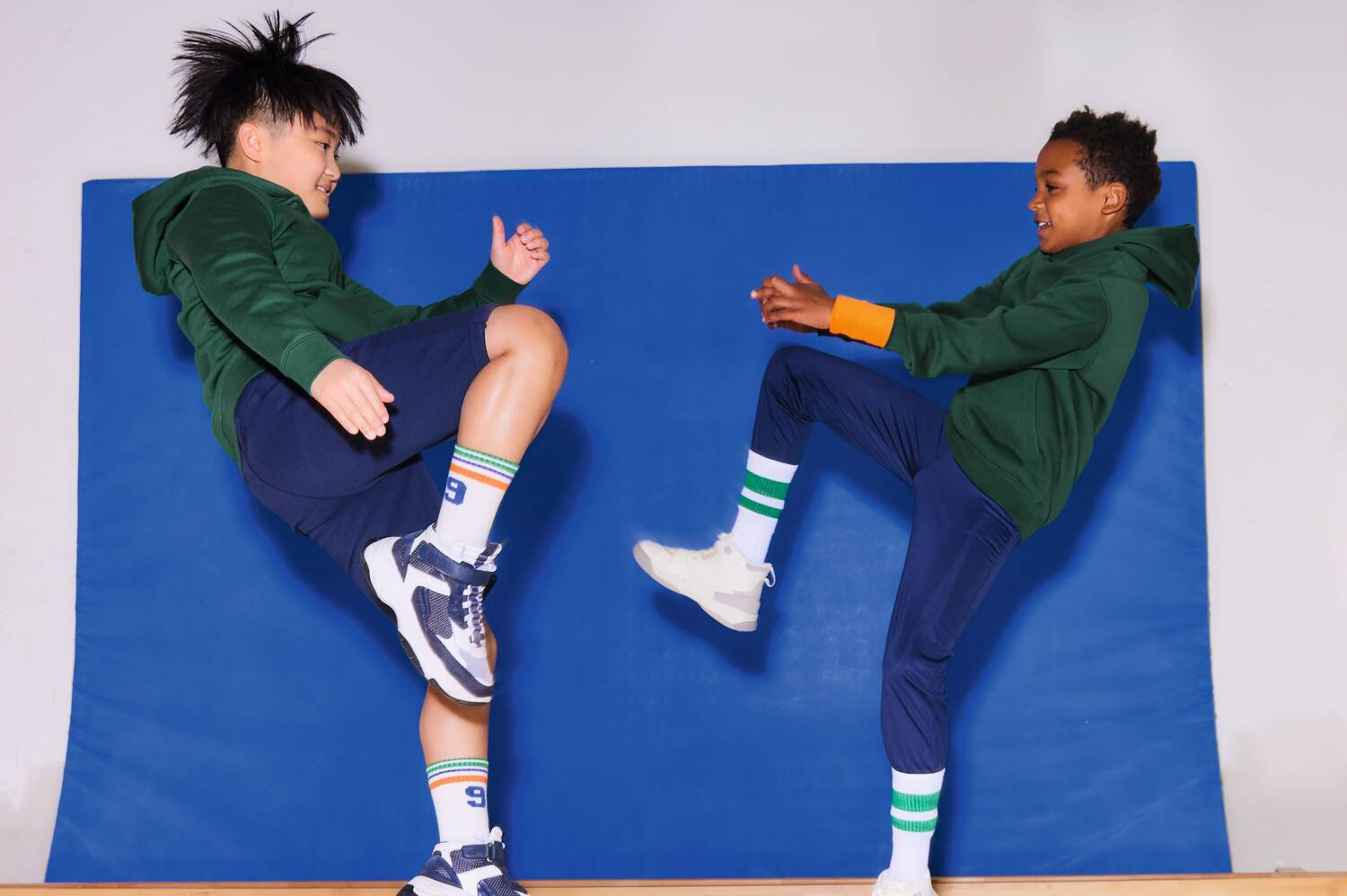 Green children's hoodie Authentic Russell