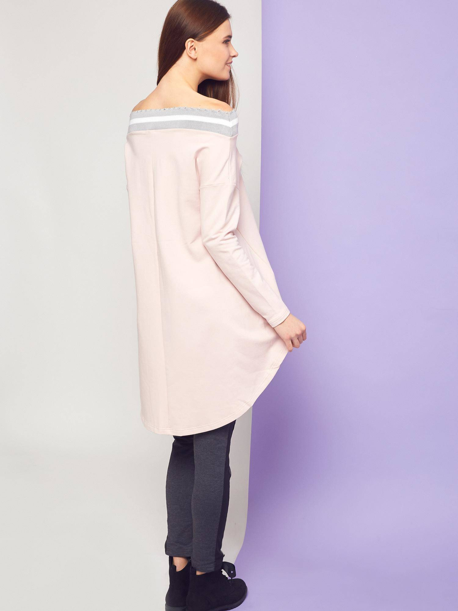 Sweatshirt I... Mi with a wide neckline pink