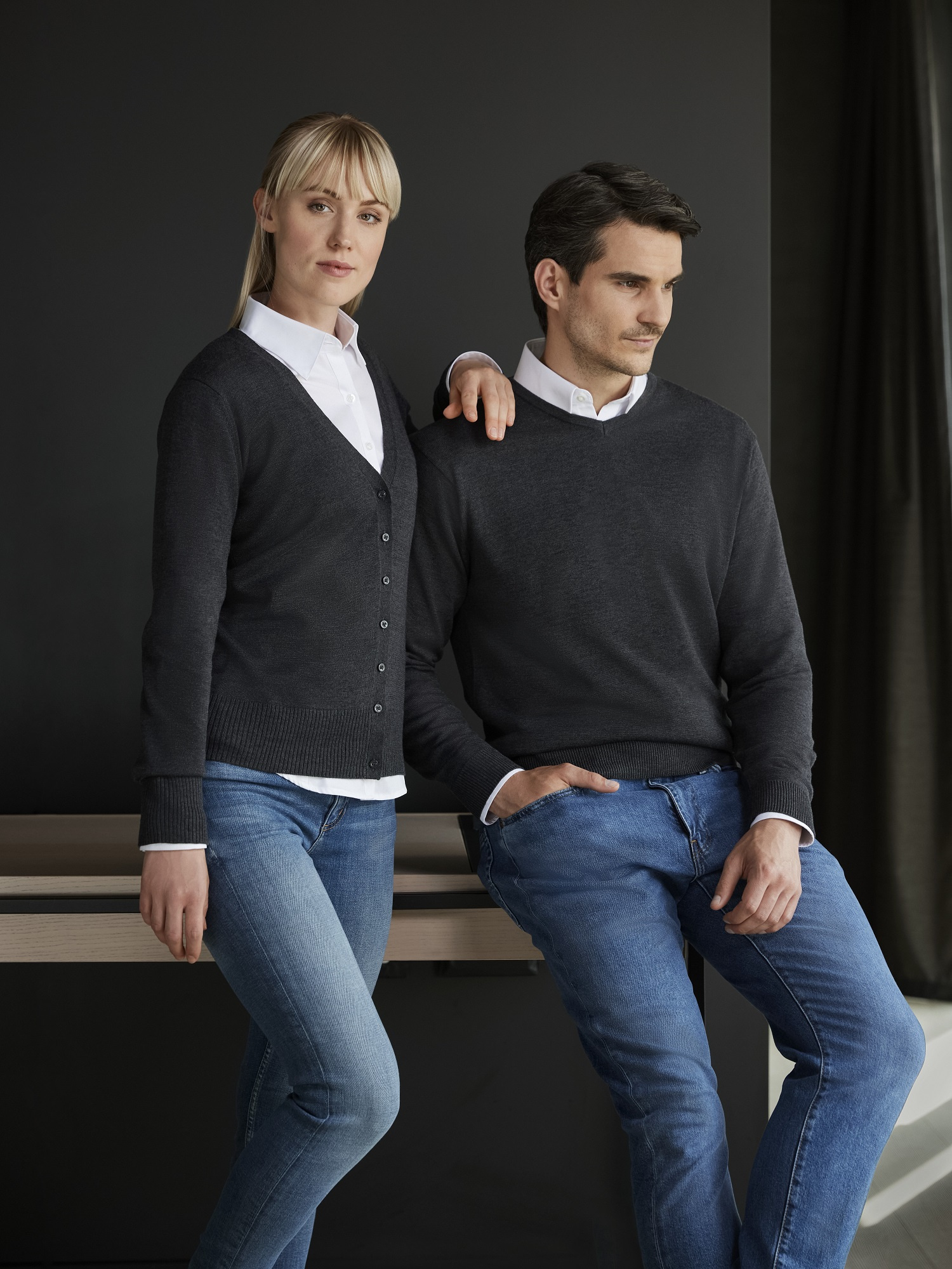Anthracite women's pointed cardigan Russell