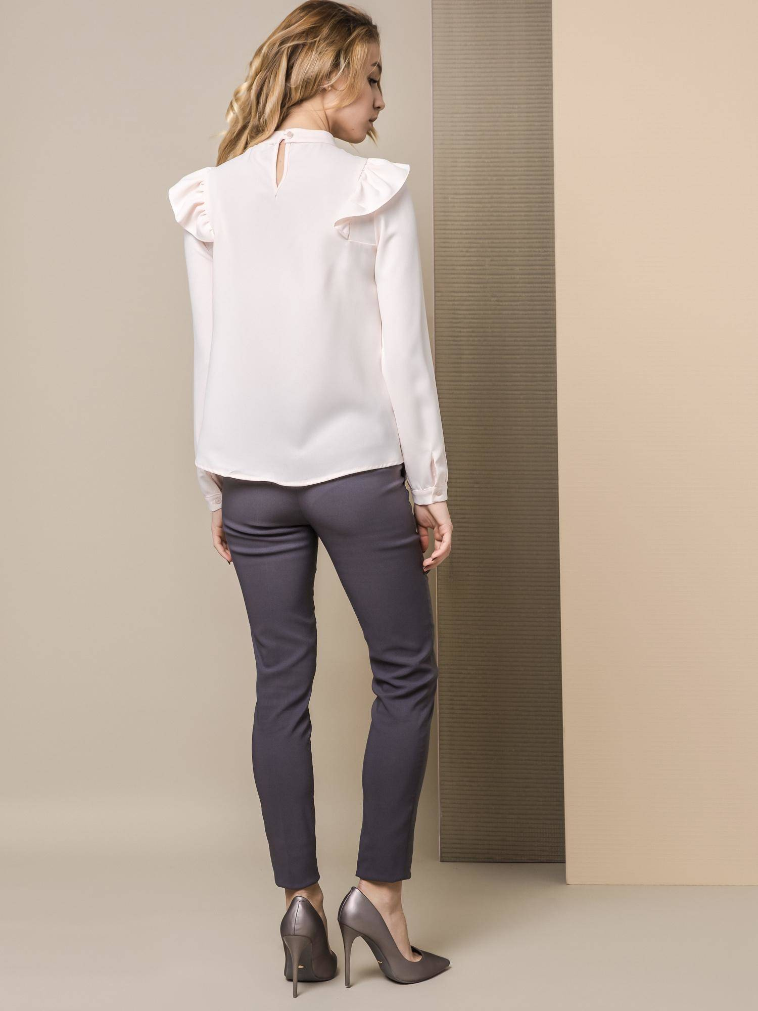 Lola blouse with frills at the front pink