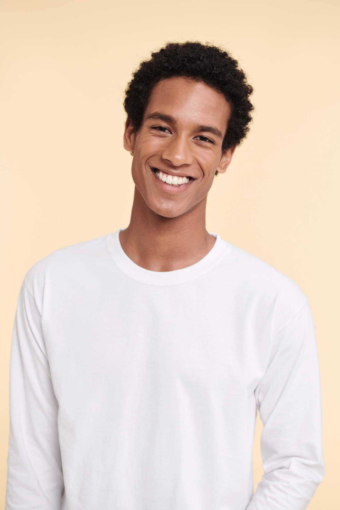 White Men's T-shirt Iconic 195 Ringspun Premium Fruit of the Loom