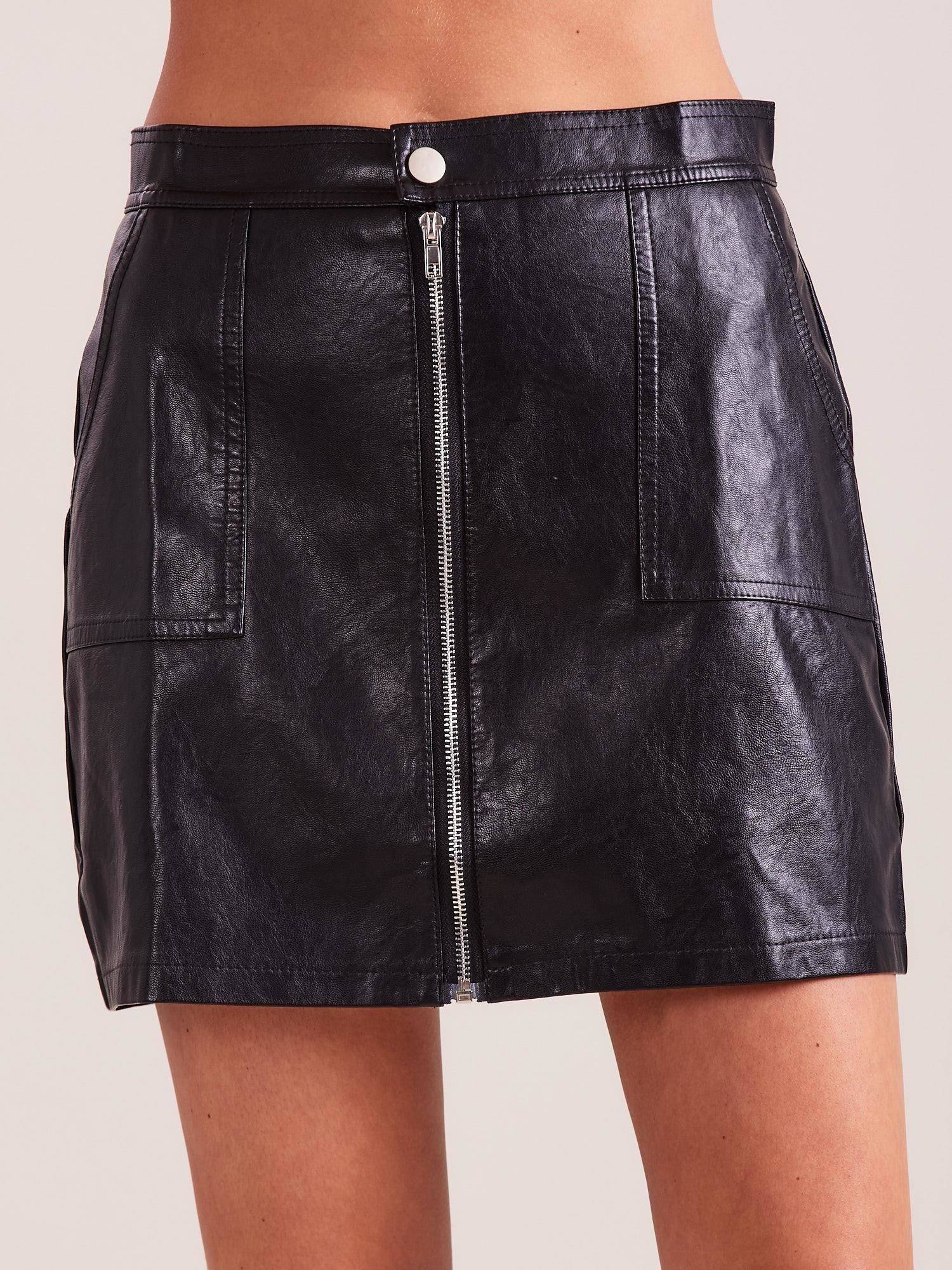 Short skirt black
