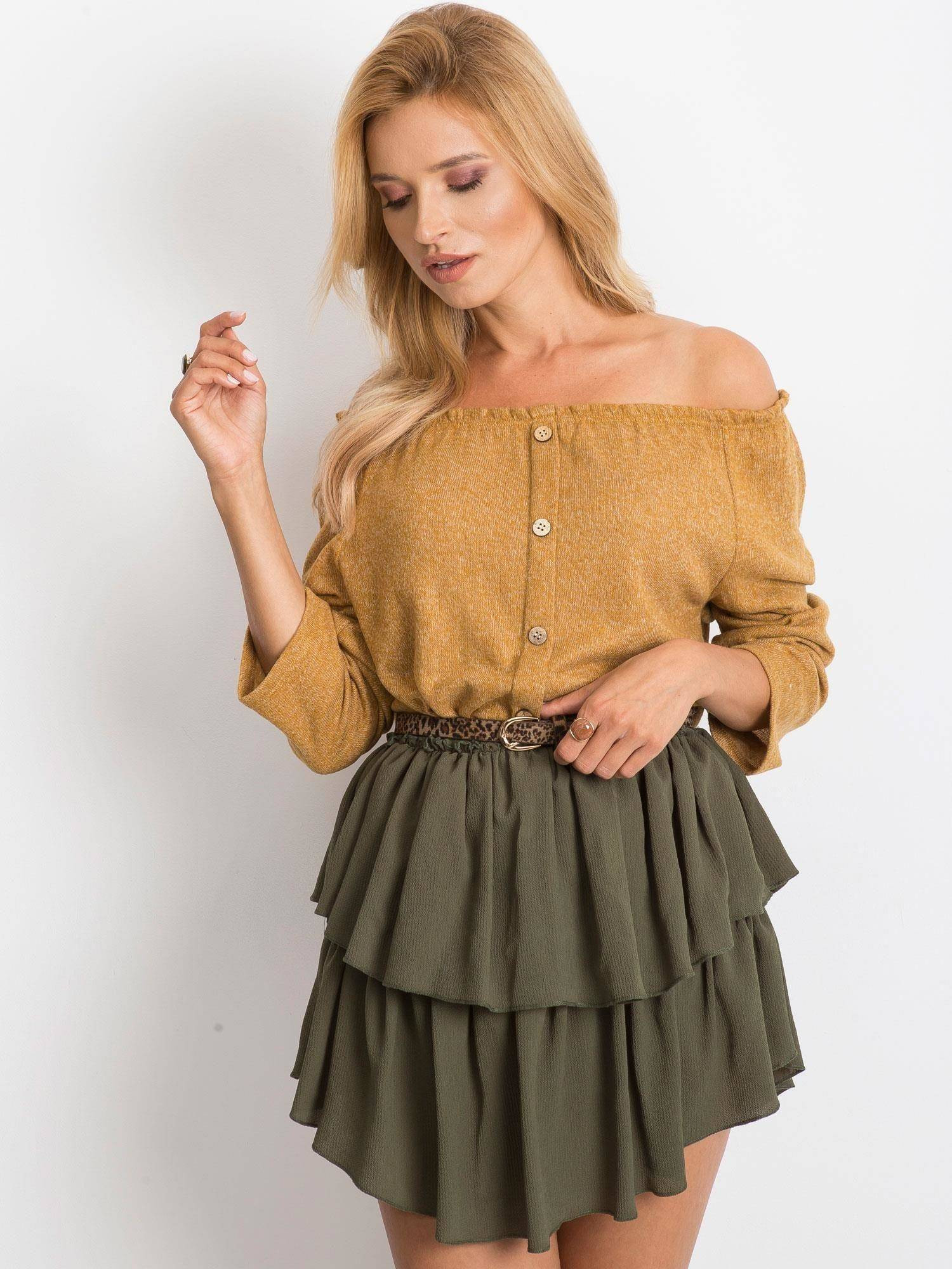 Blouse decorated with buttons at the front mustard