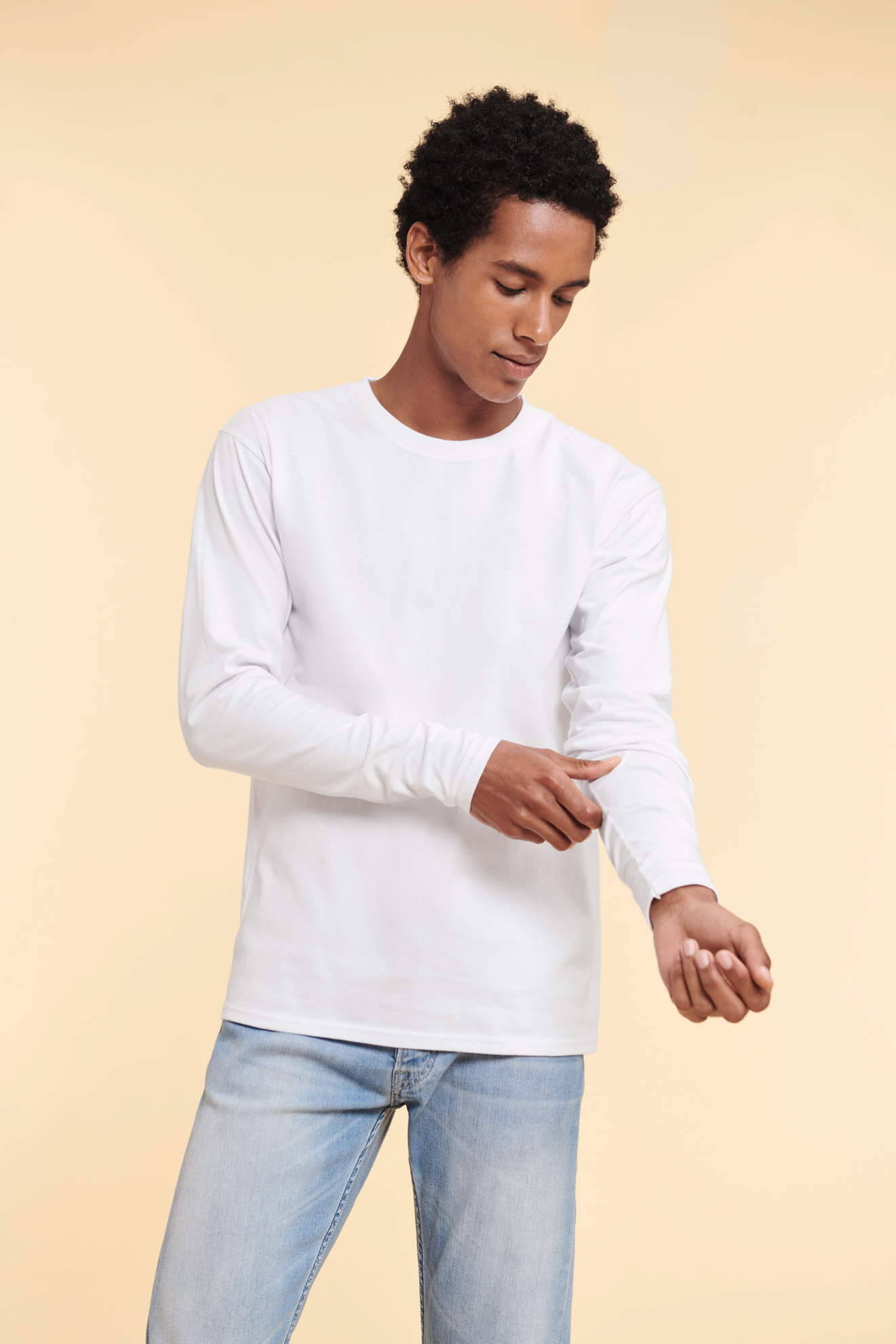 White Men's T-shirt Iconic 195 Ringspun Premium Fruit of the Loom