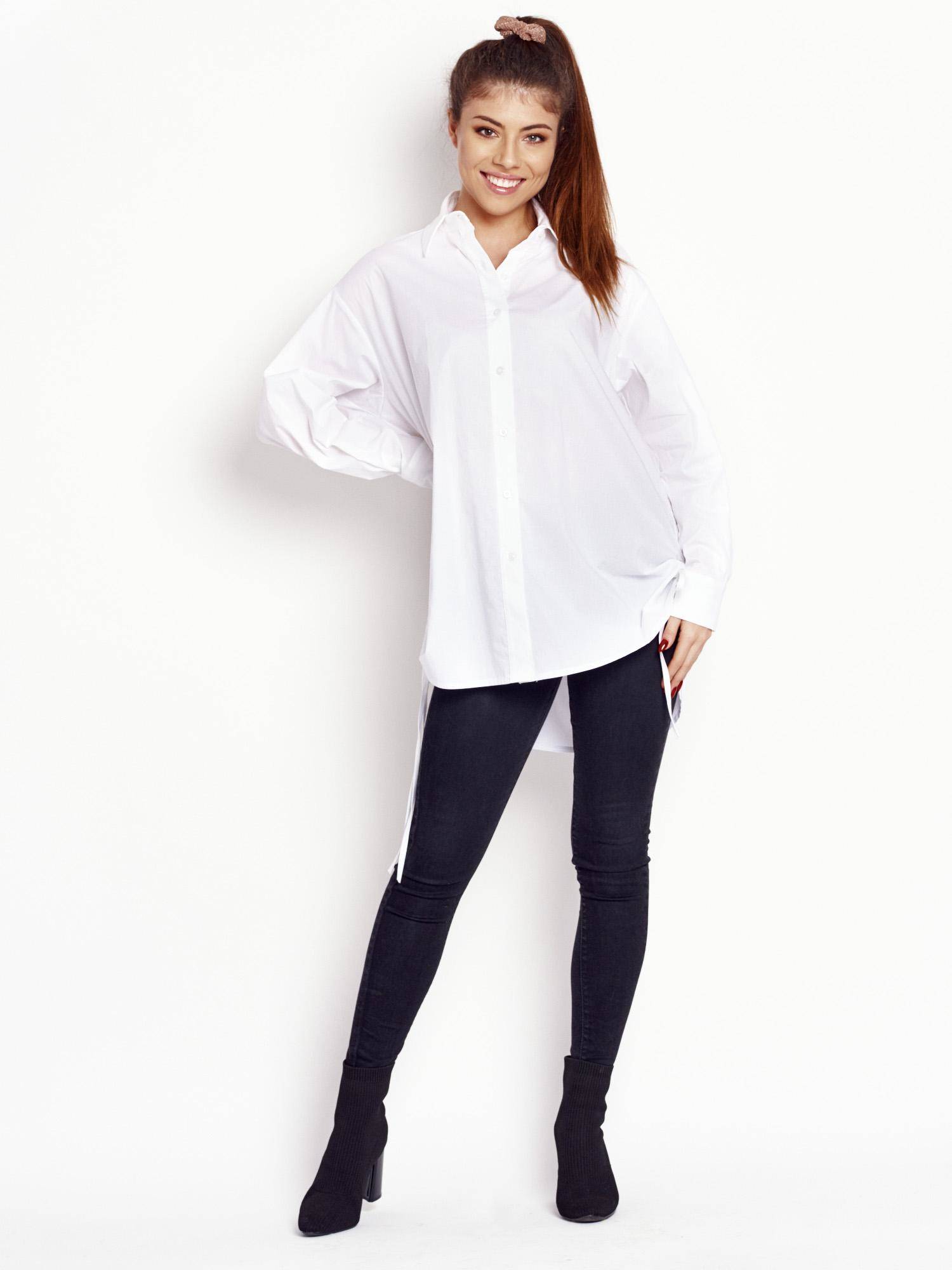 White oversize shirt drawstringed sides LeMonada