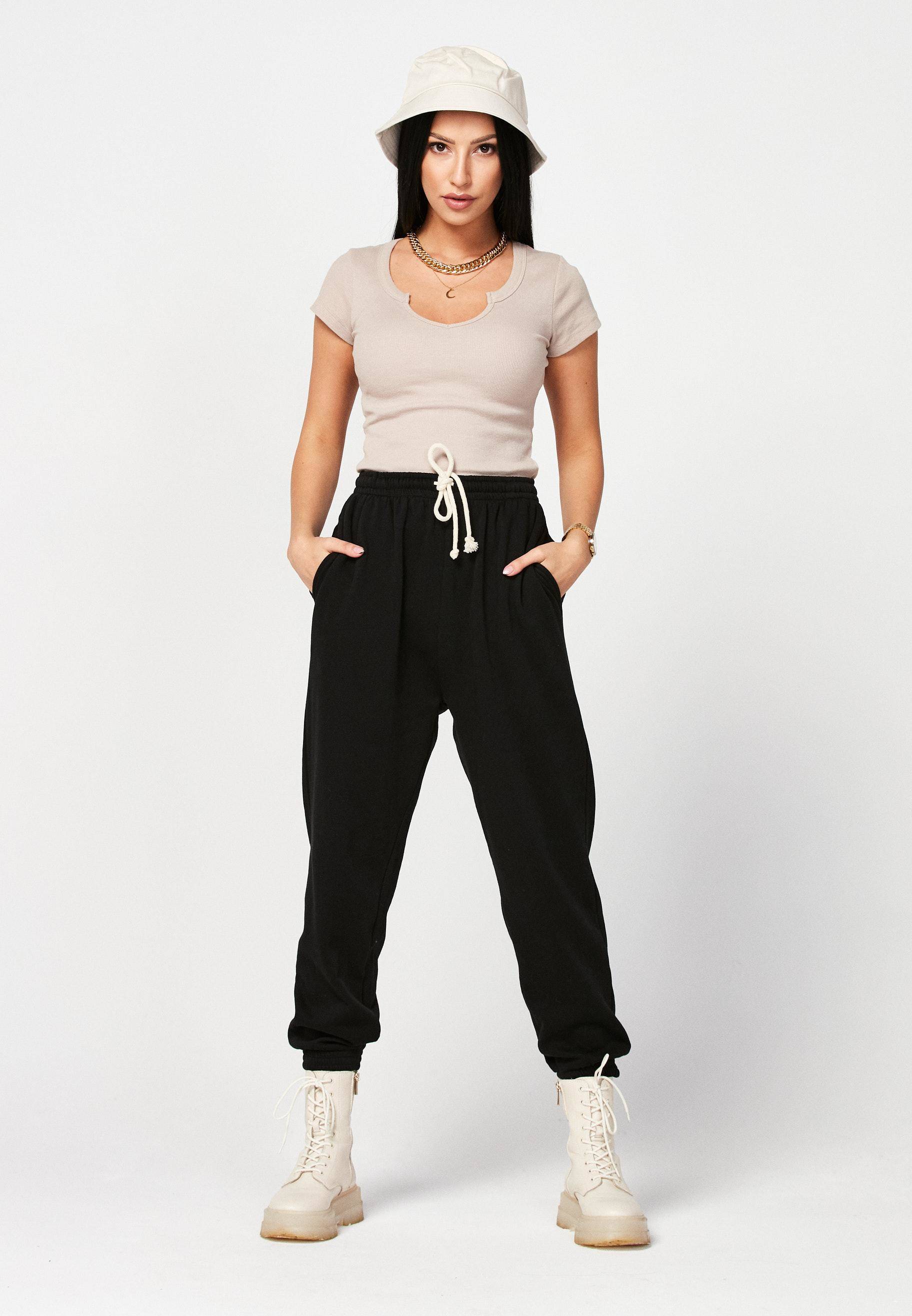 Women's sweatpants Nie Znasz Mnie Basic