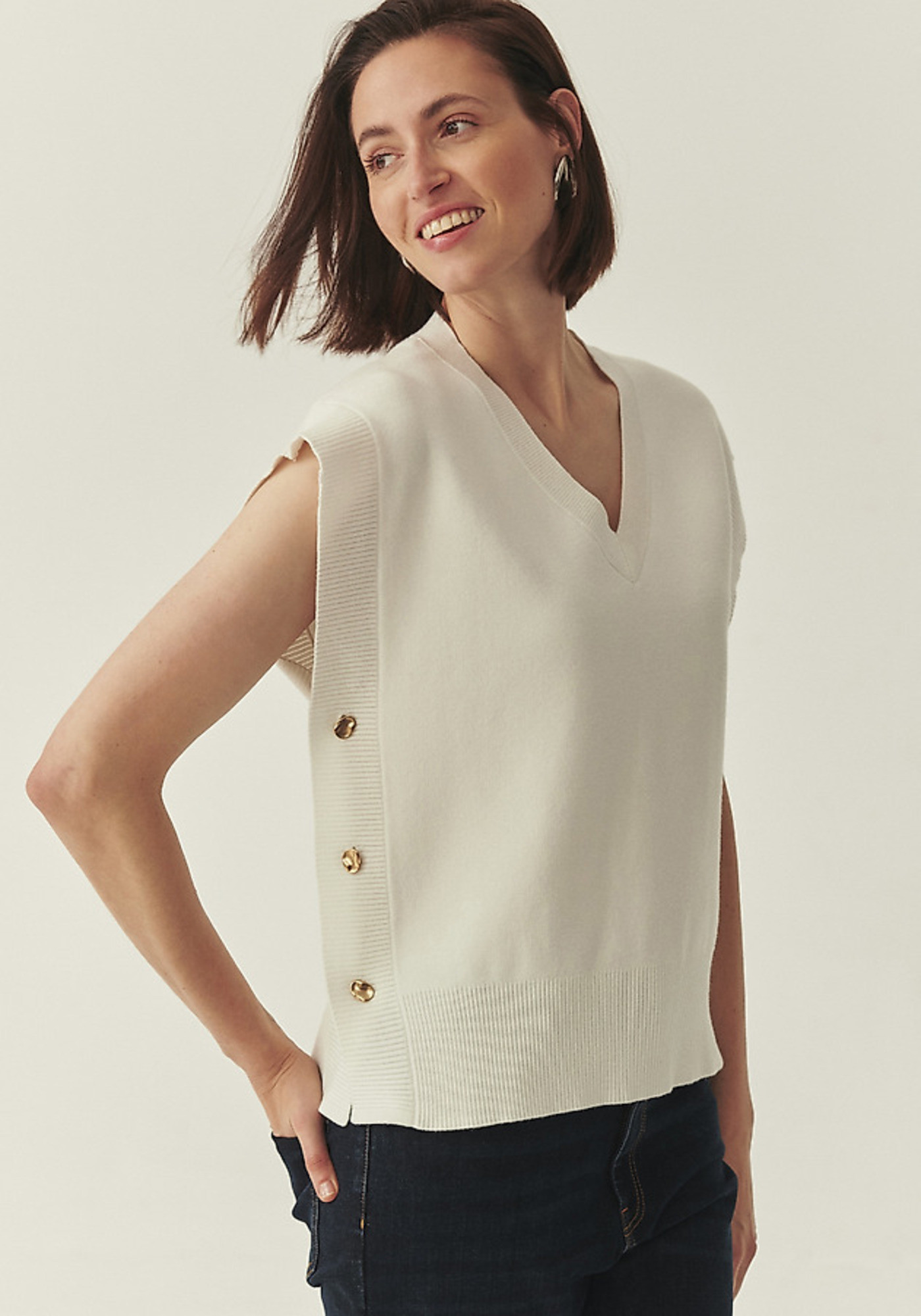 Жилетка от вискоза в цвят екрю Lenzing™Ecovero™