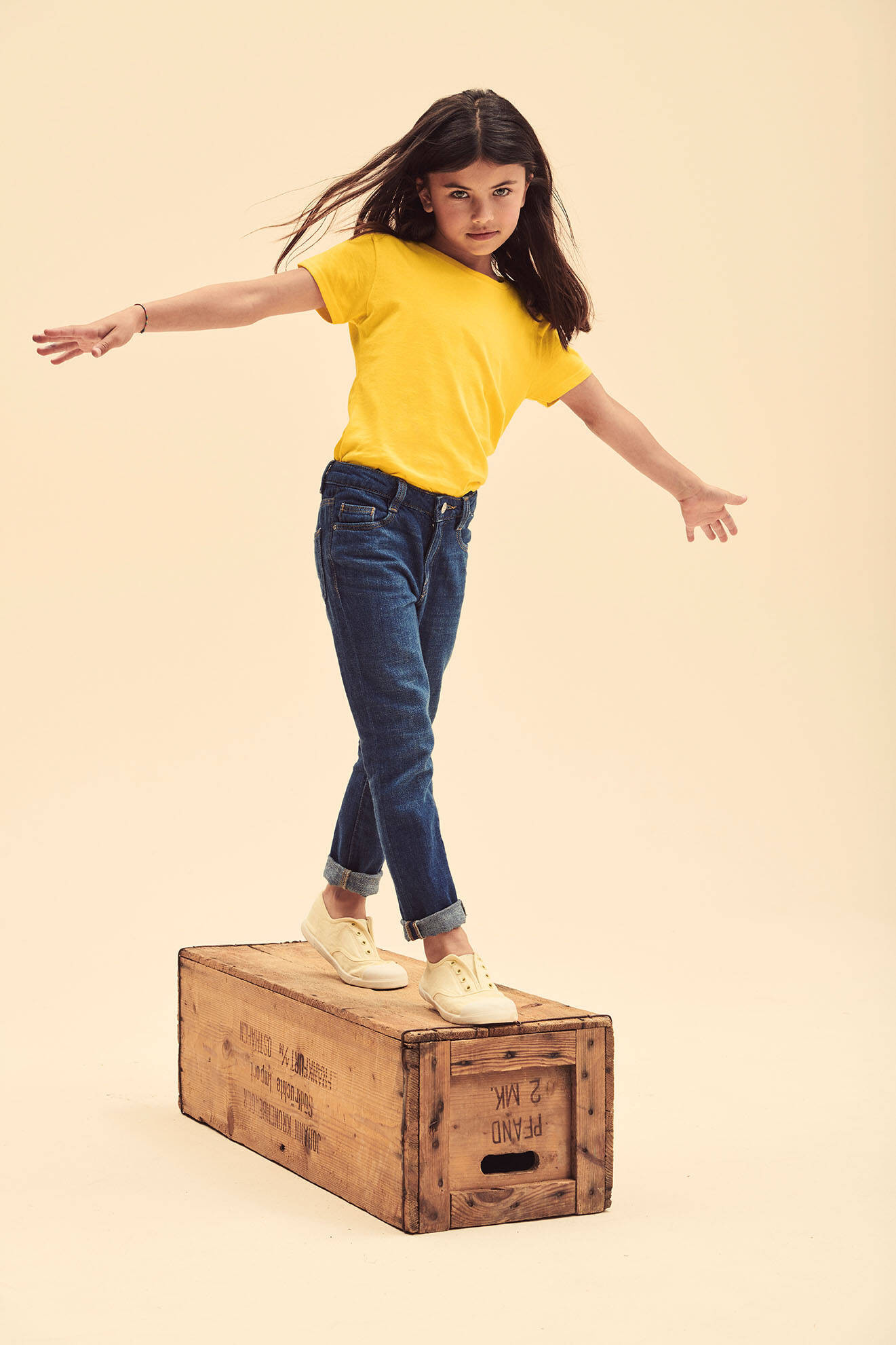 Yellow Girls' T-shirt Iconic Fruit of the Loom