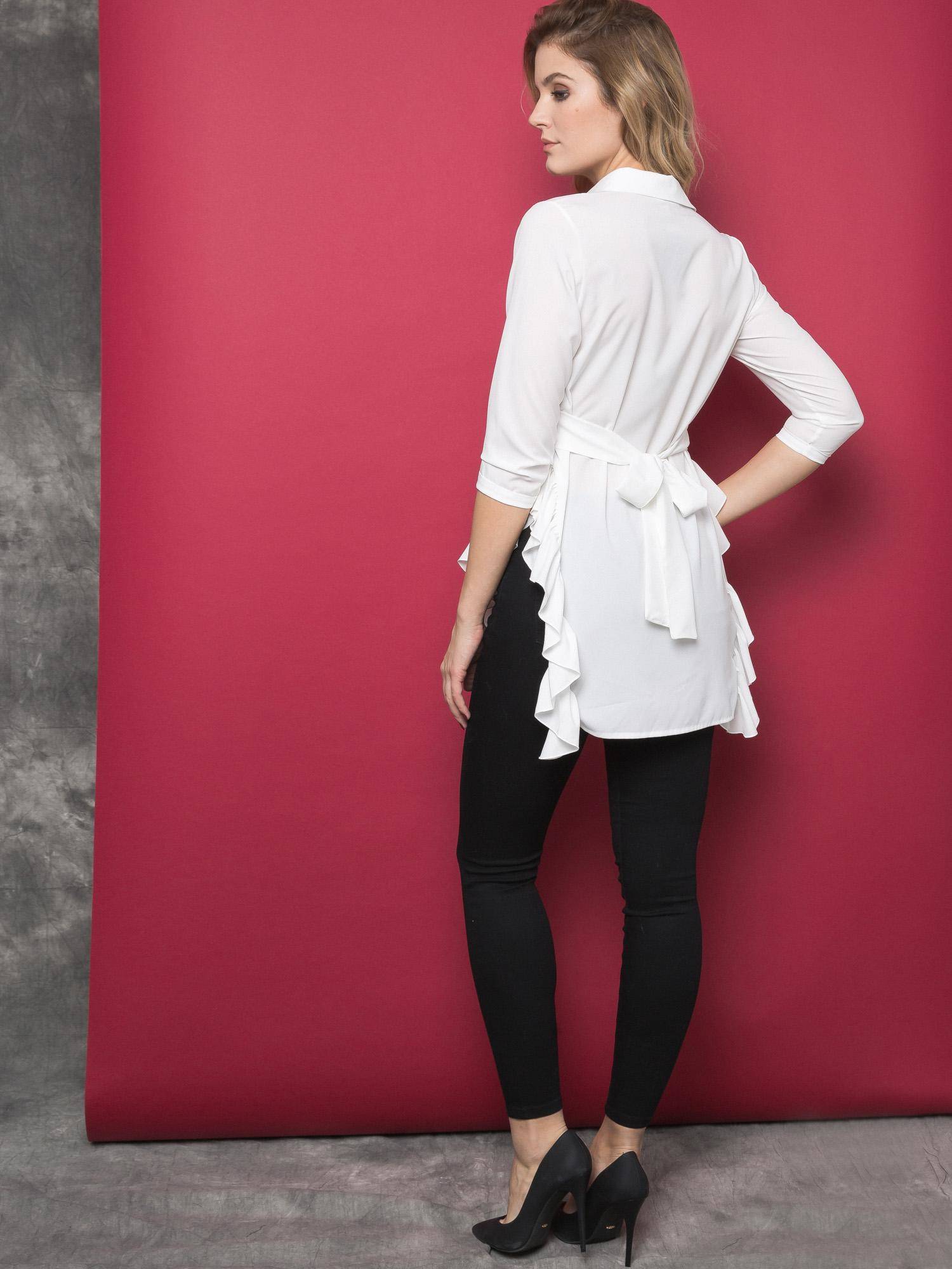 La Diva shirt decorated with frills on the sides white