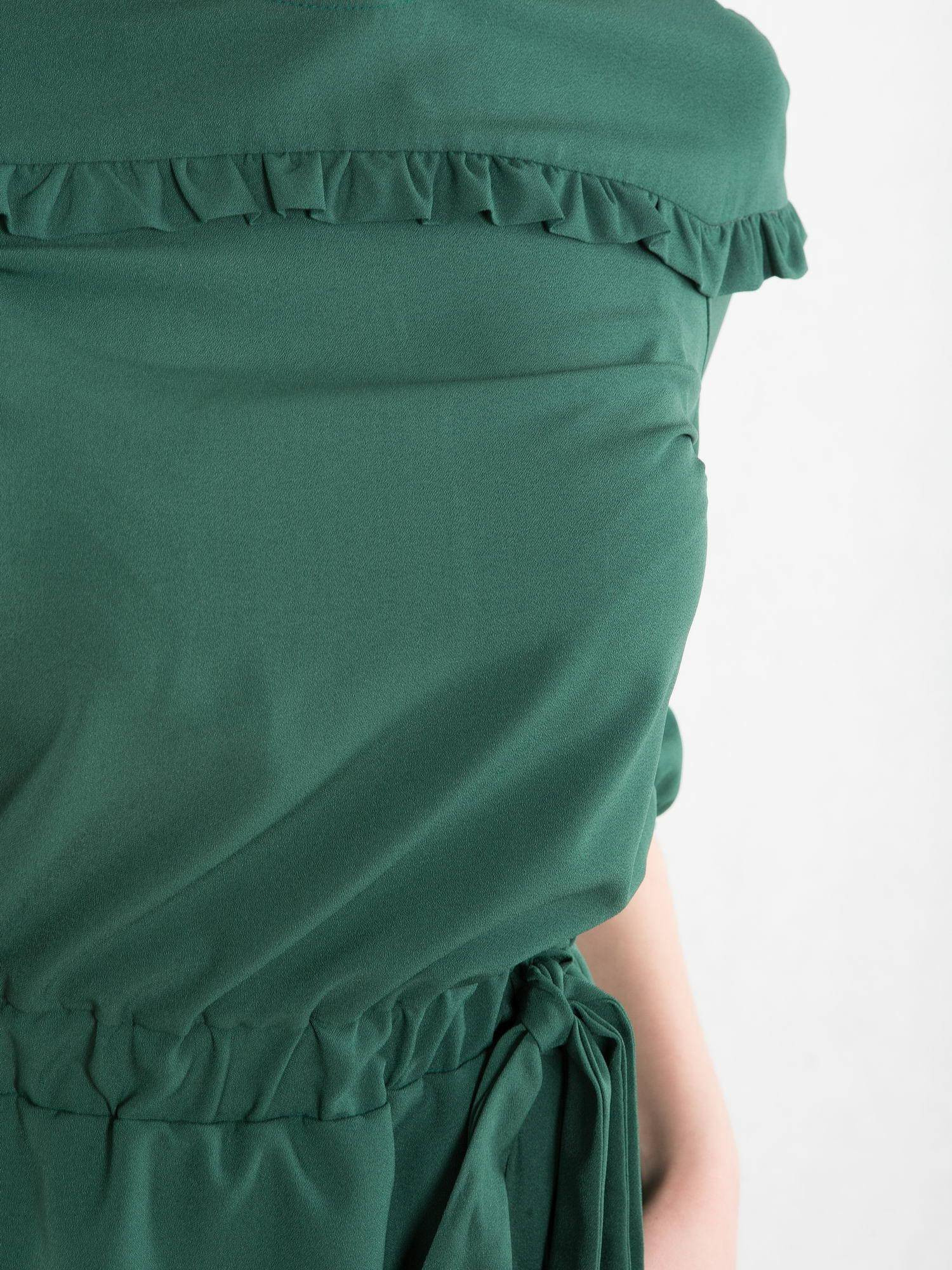 Dress with envelope bottom, tied green