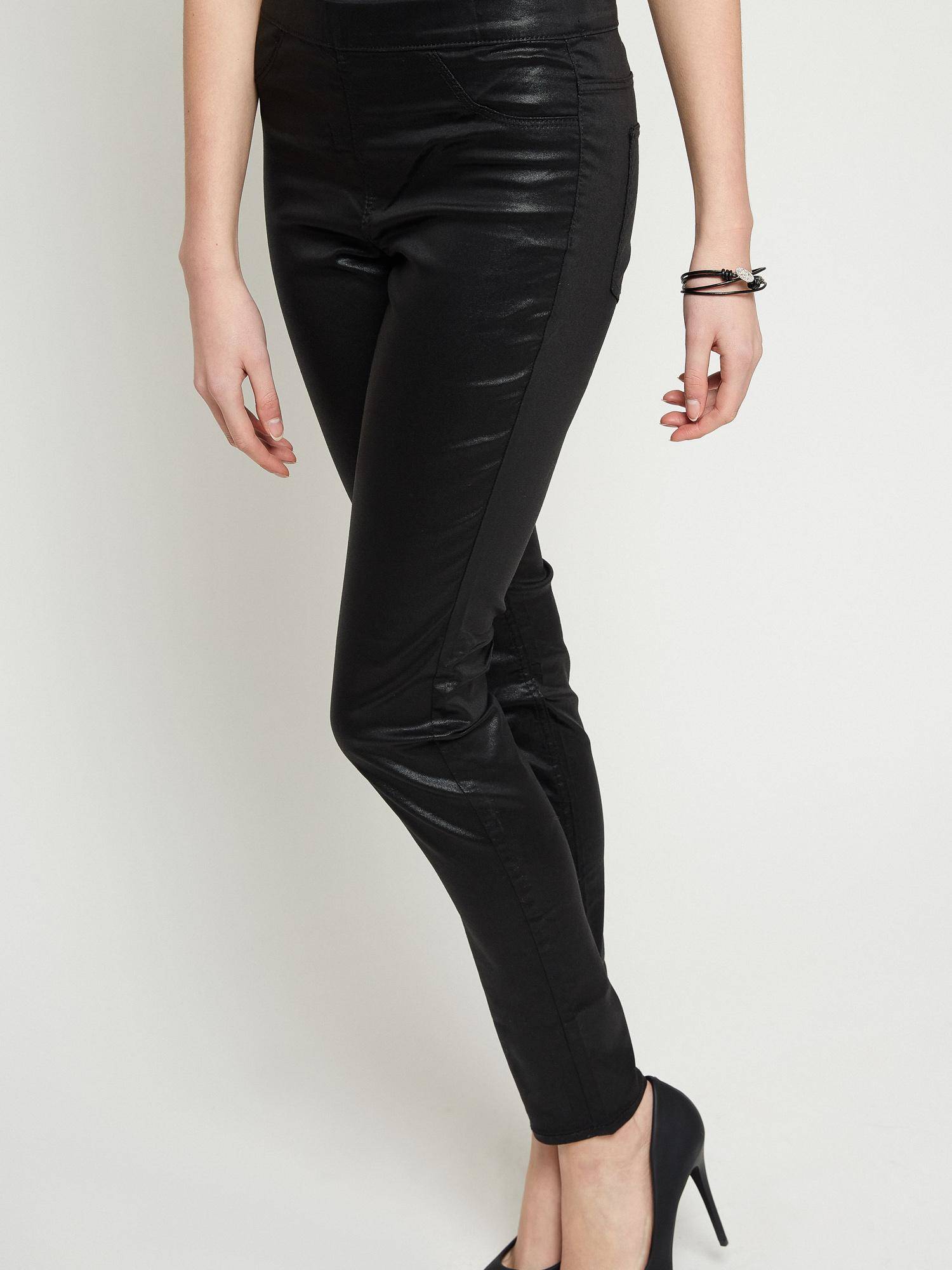 Black Treggins Yups cmu0410. R21
