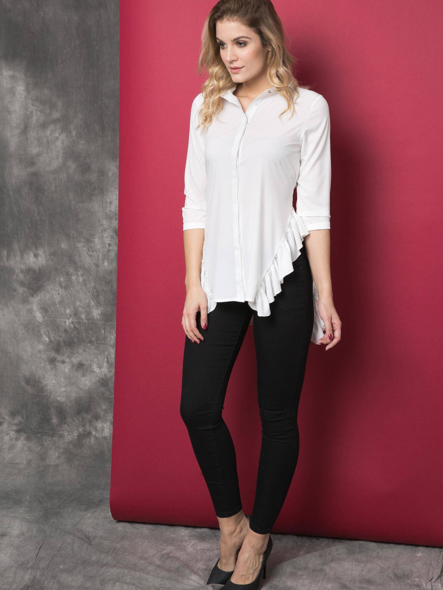 La Diva shirt decorated with frills on the sides white