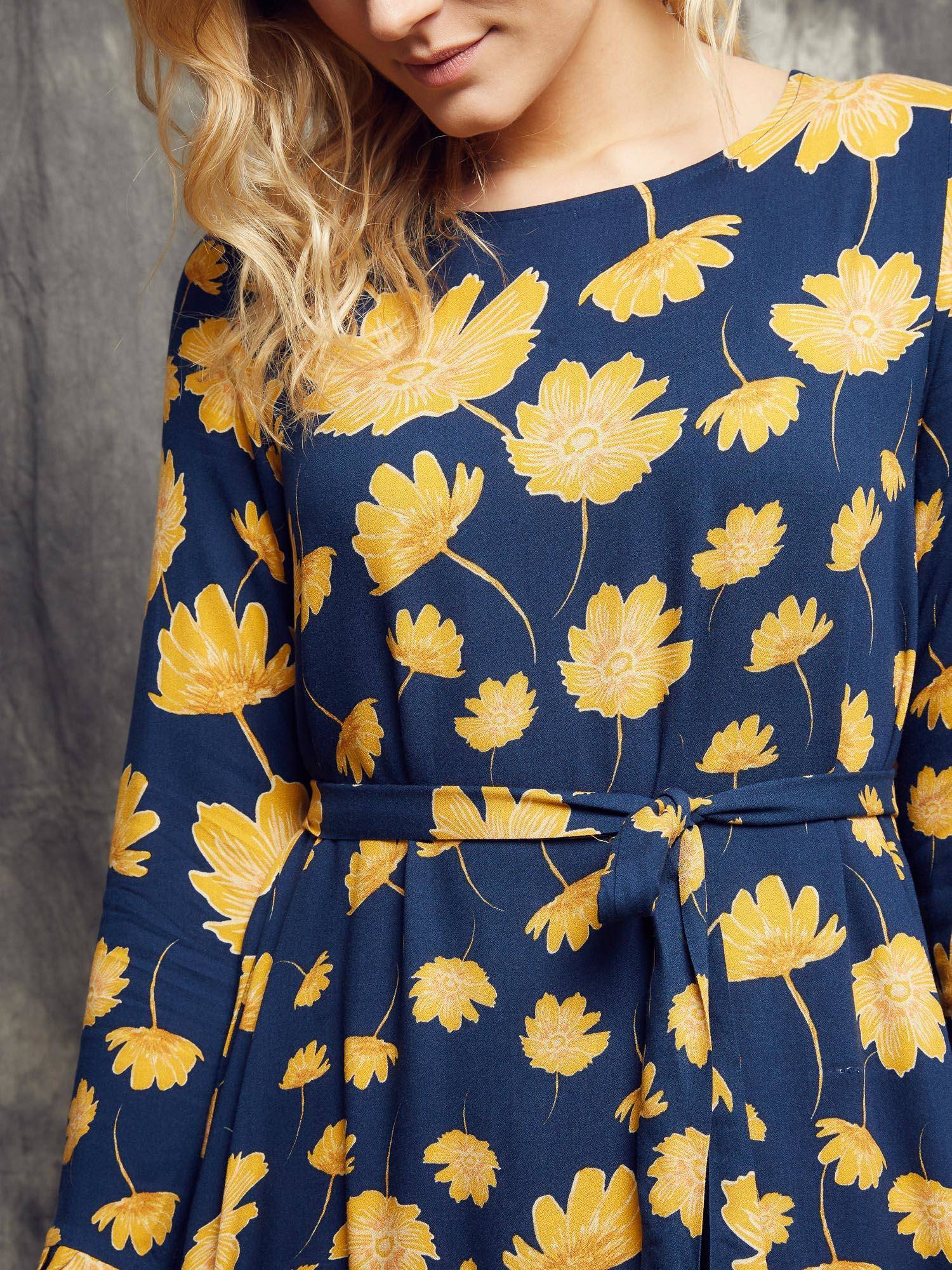 Cocomore Boutiqe floral dress tied at the waist navy blue