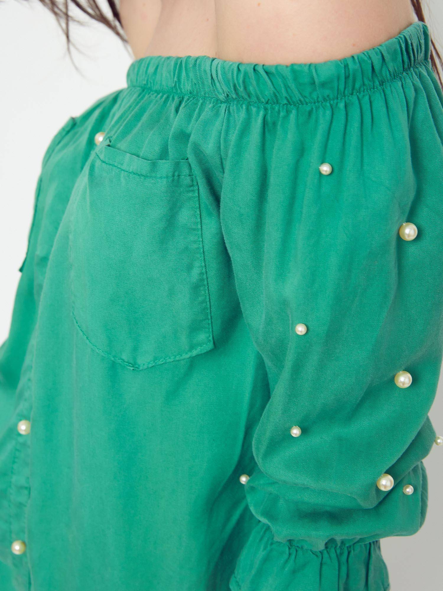 Blouse with pearls revealing shoulders green
