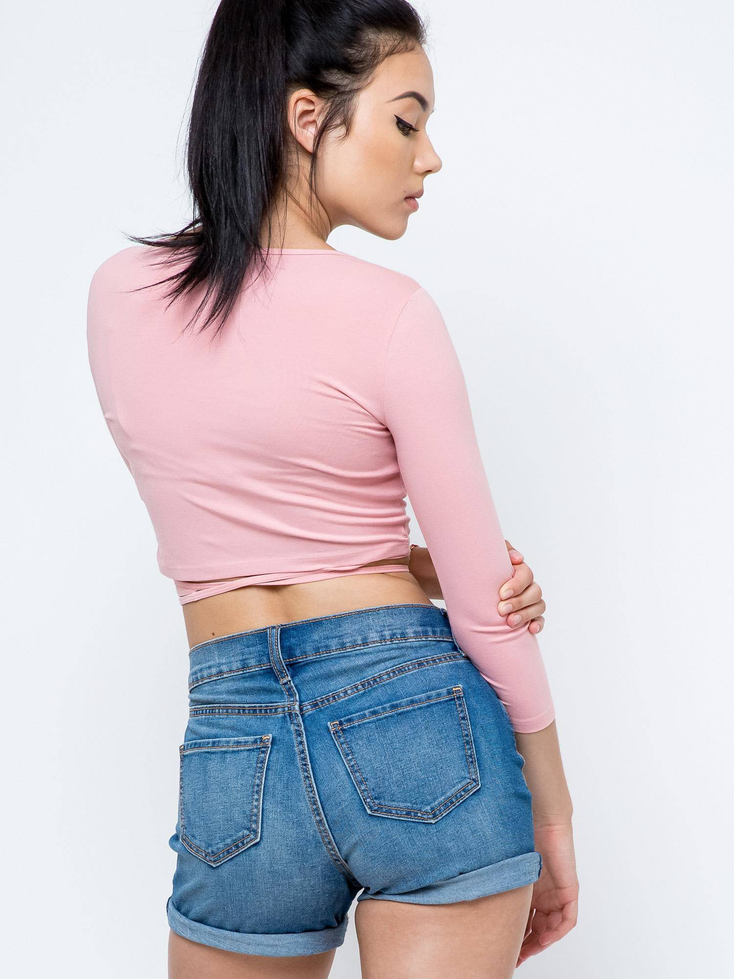 Short blouse with envelope front pink