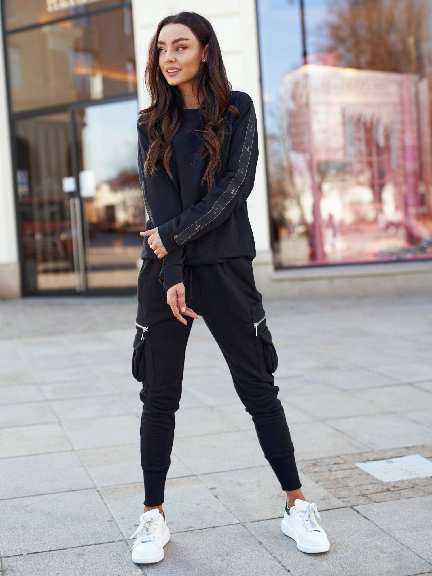 Black sweatshirt LeMonada cxp0497. R21