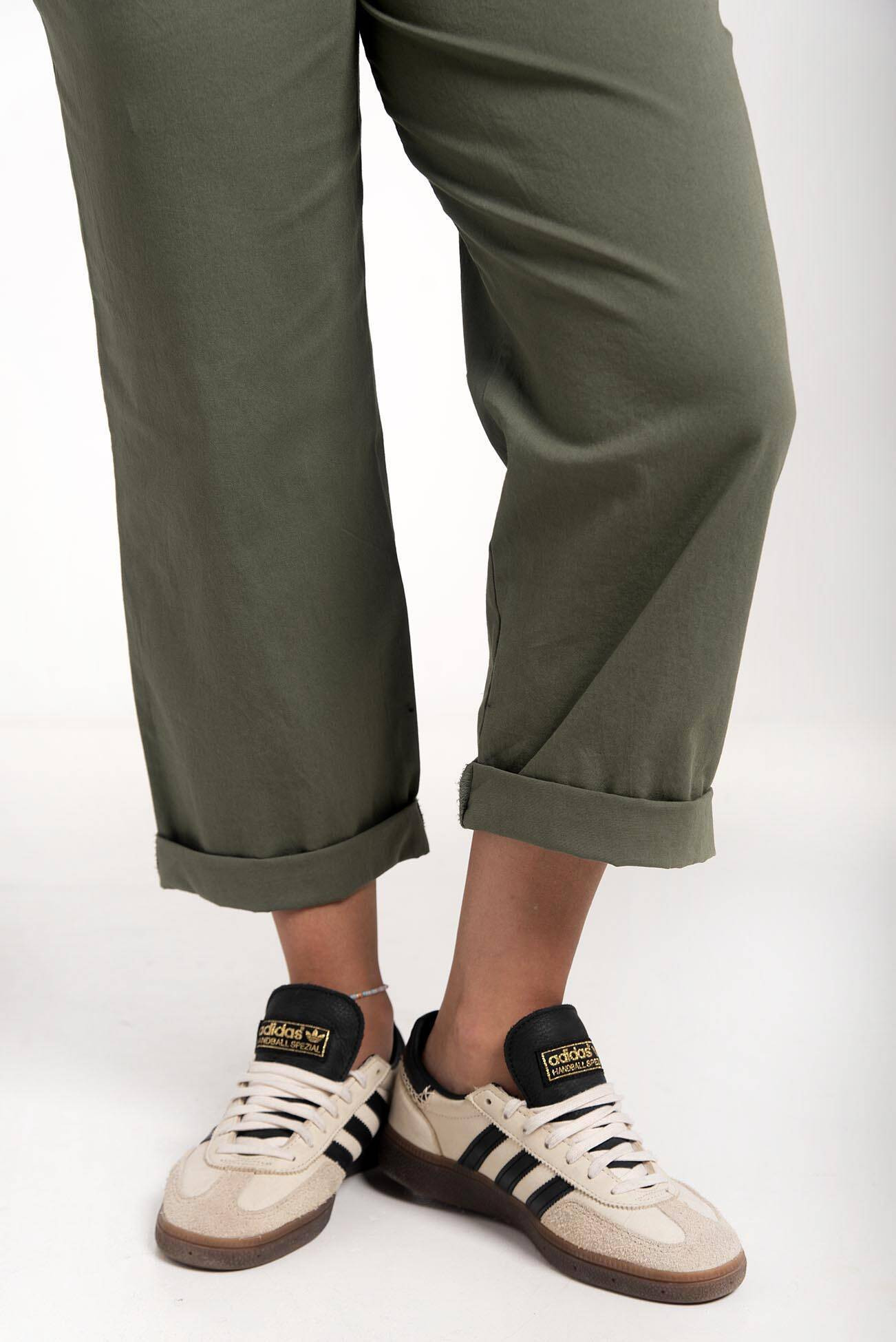 Khaki cotton trousers with elastic band