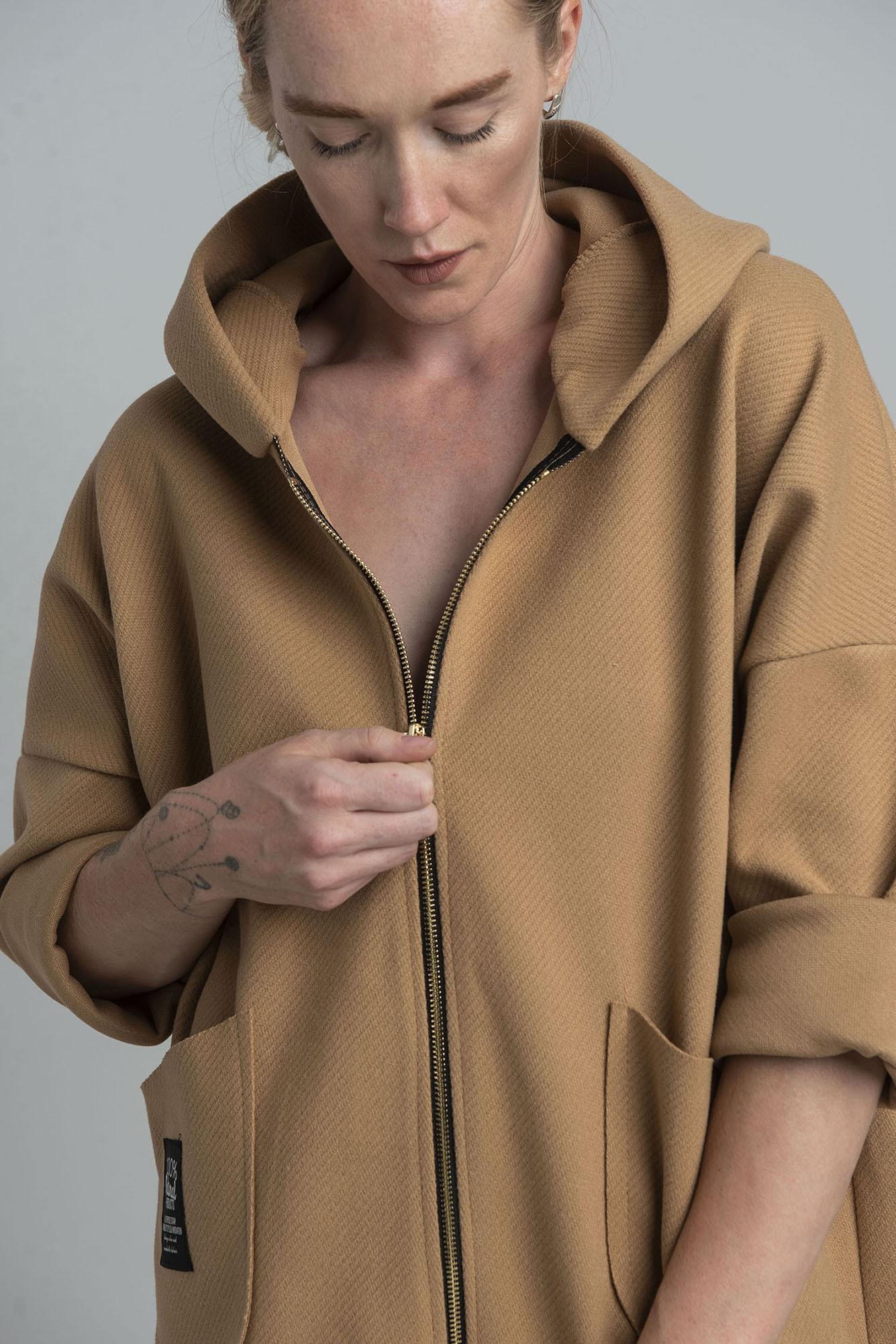 Camel transitional light jacket with hood