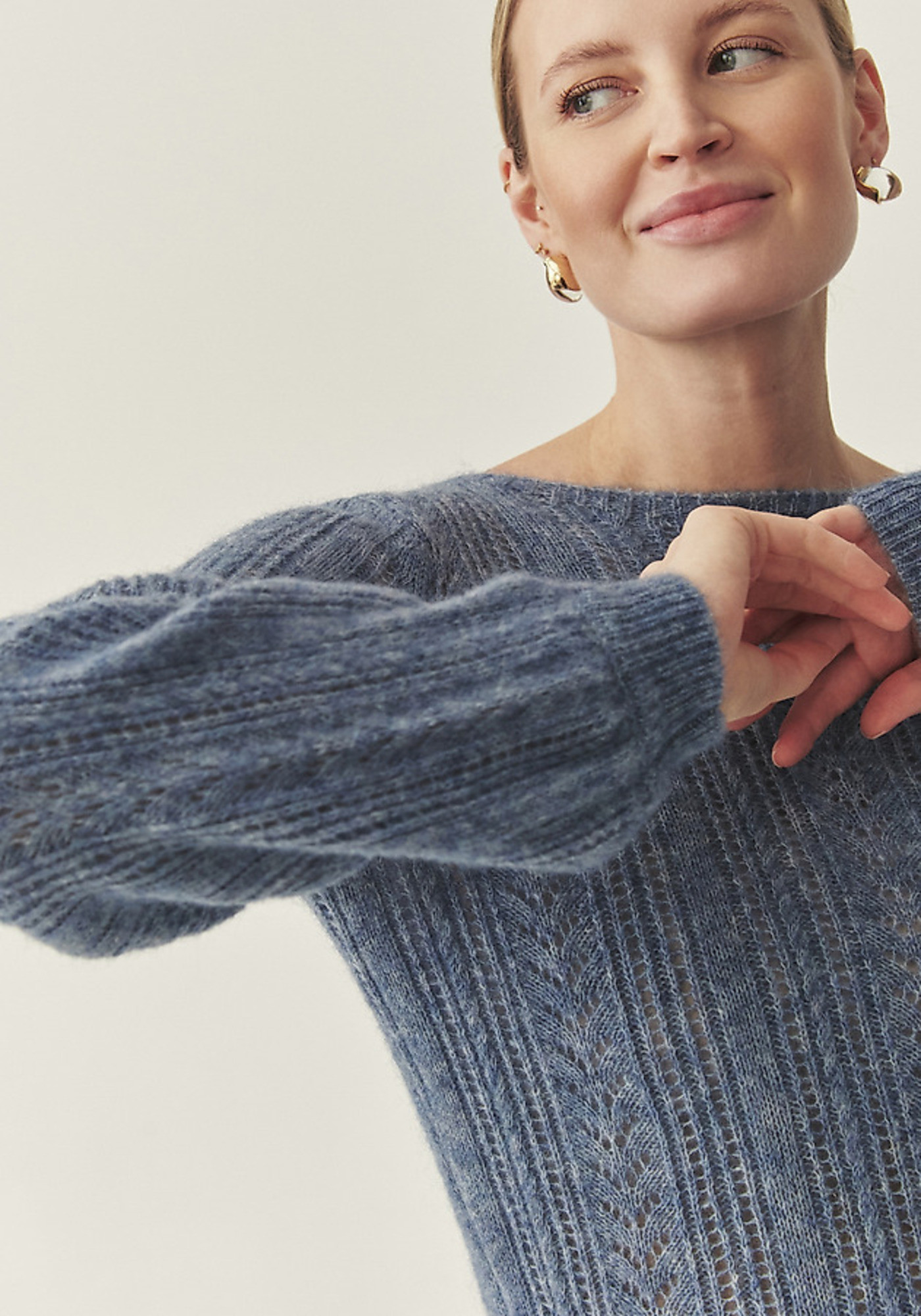 Син мохеров пуловер Елени Татуум