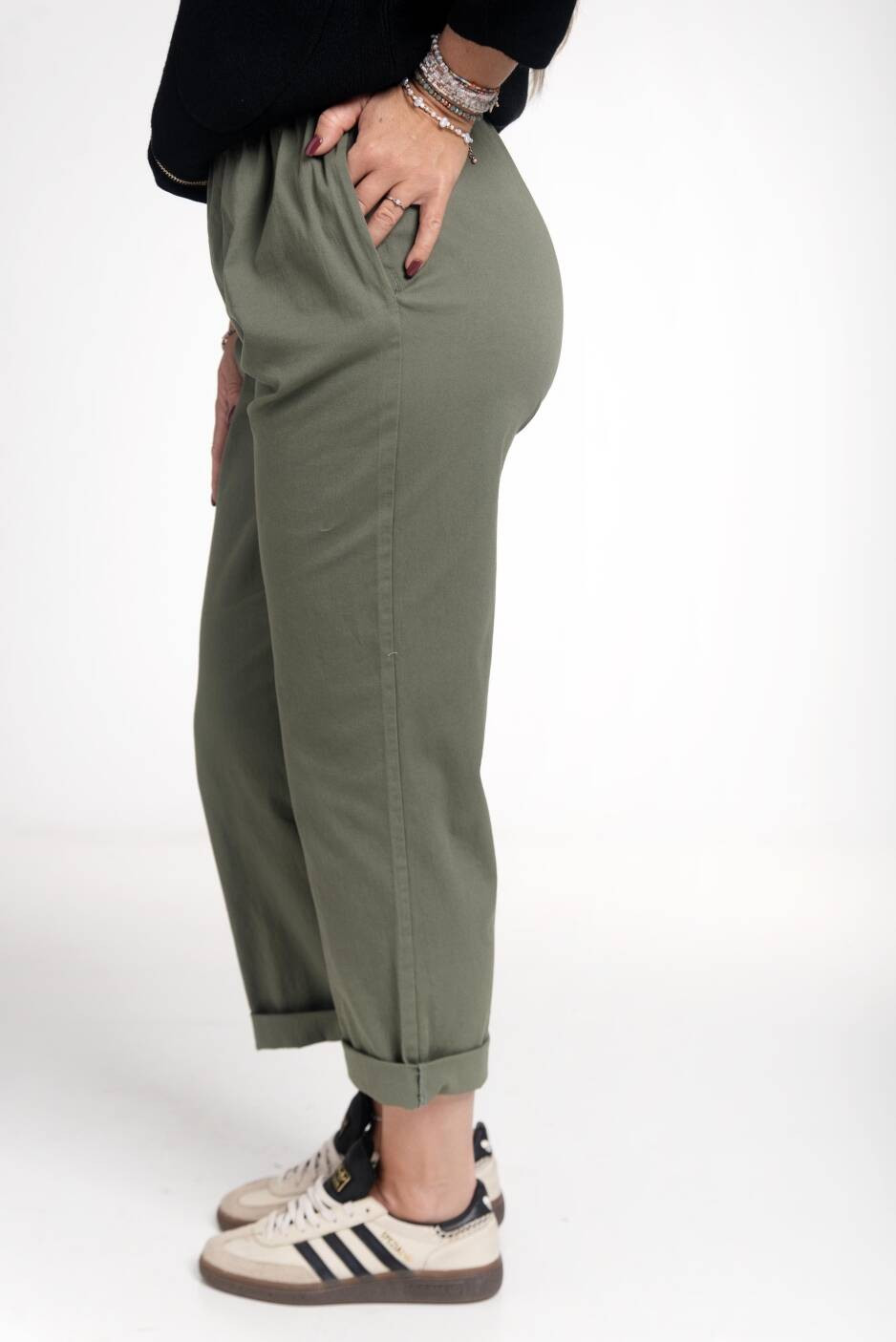 Khaki cotton trousers with elastic band