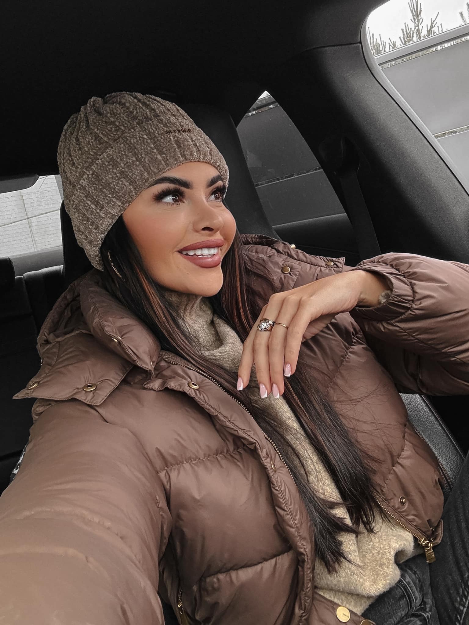 Grey and beige chenille cap GABY 2023 OLAVOGA