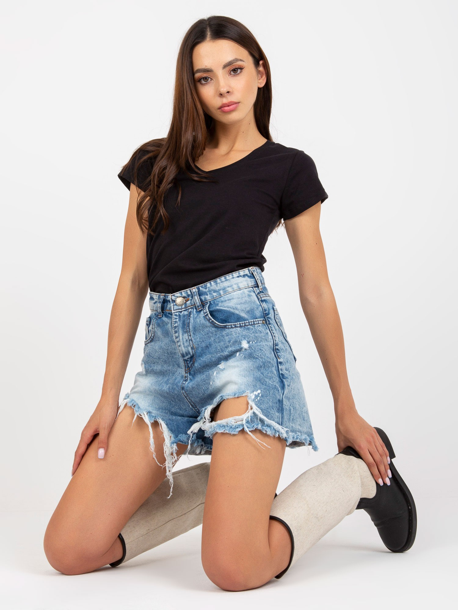 Black cotton v-neck t-shirt