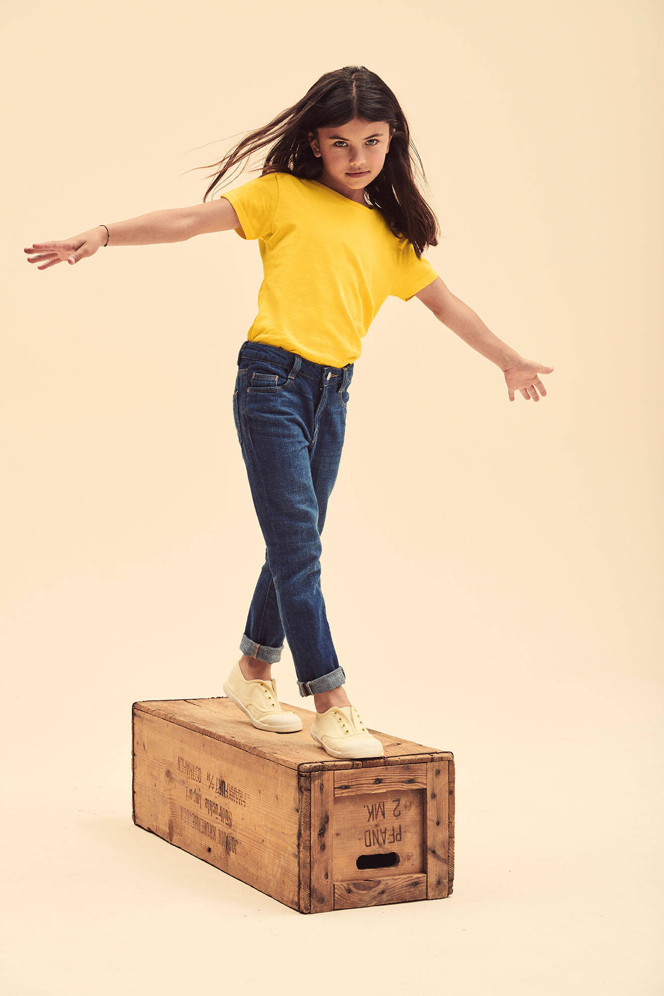 Yellow Girls' T-shirt Iconic Fruit of the Loom