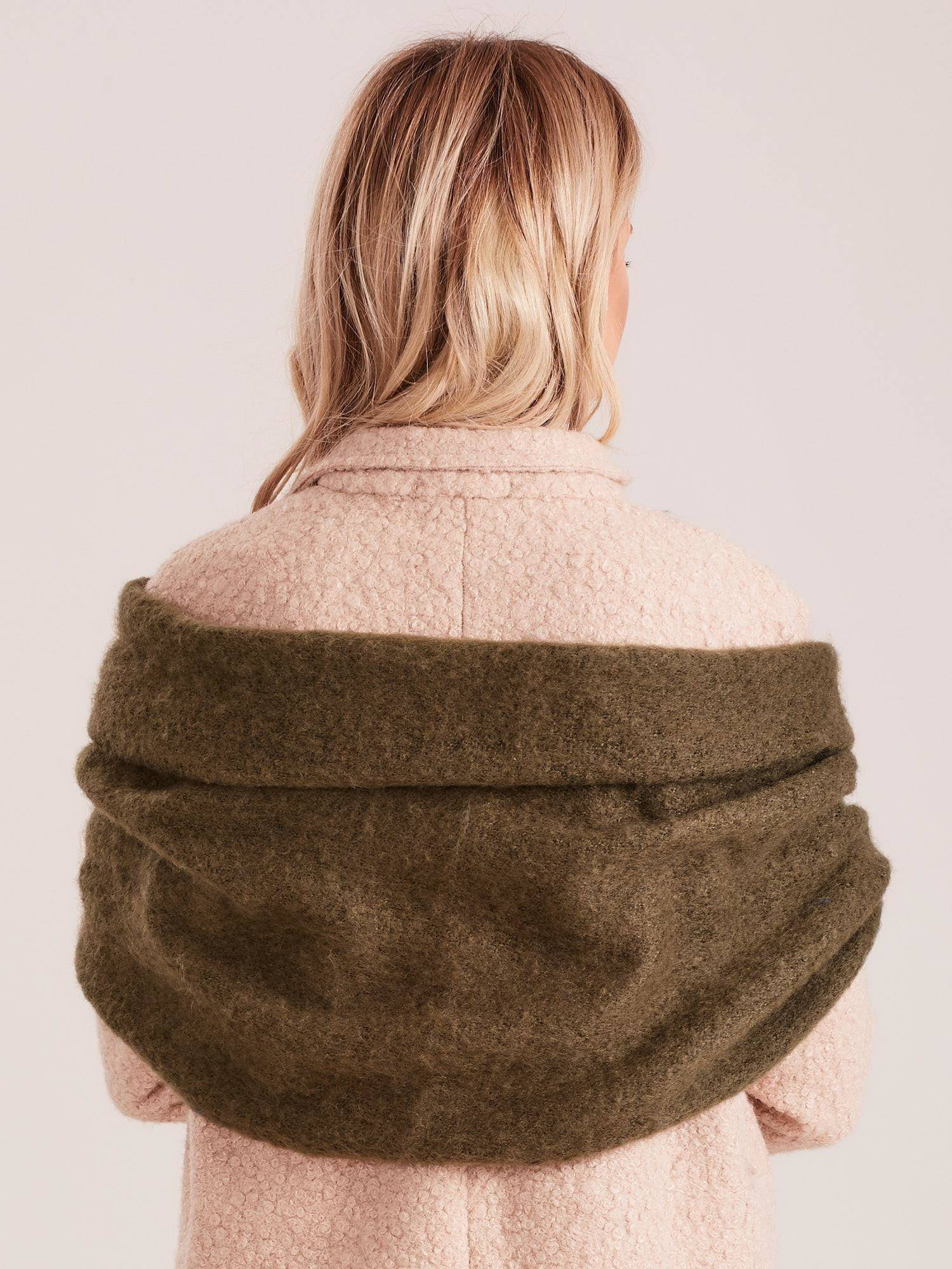 Scarf green Yups bx4258. R10