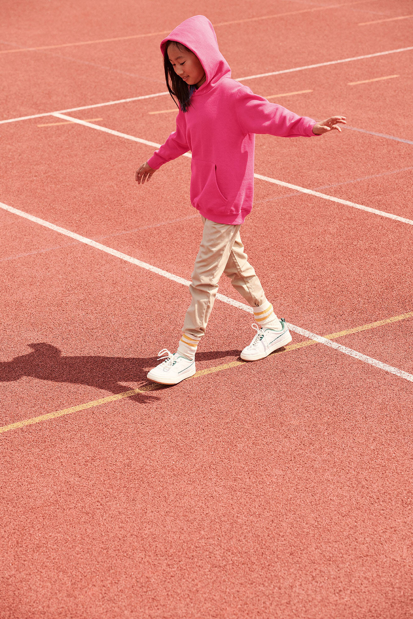 Pink children's sweatshirt Classic kangaroo Fruit of the Loom