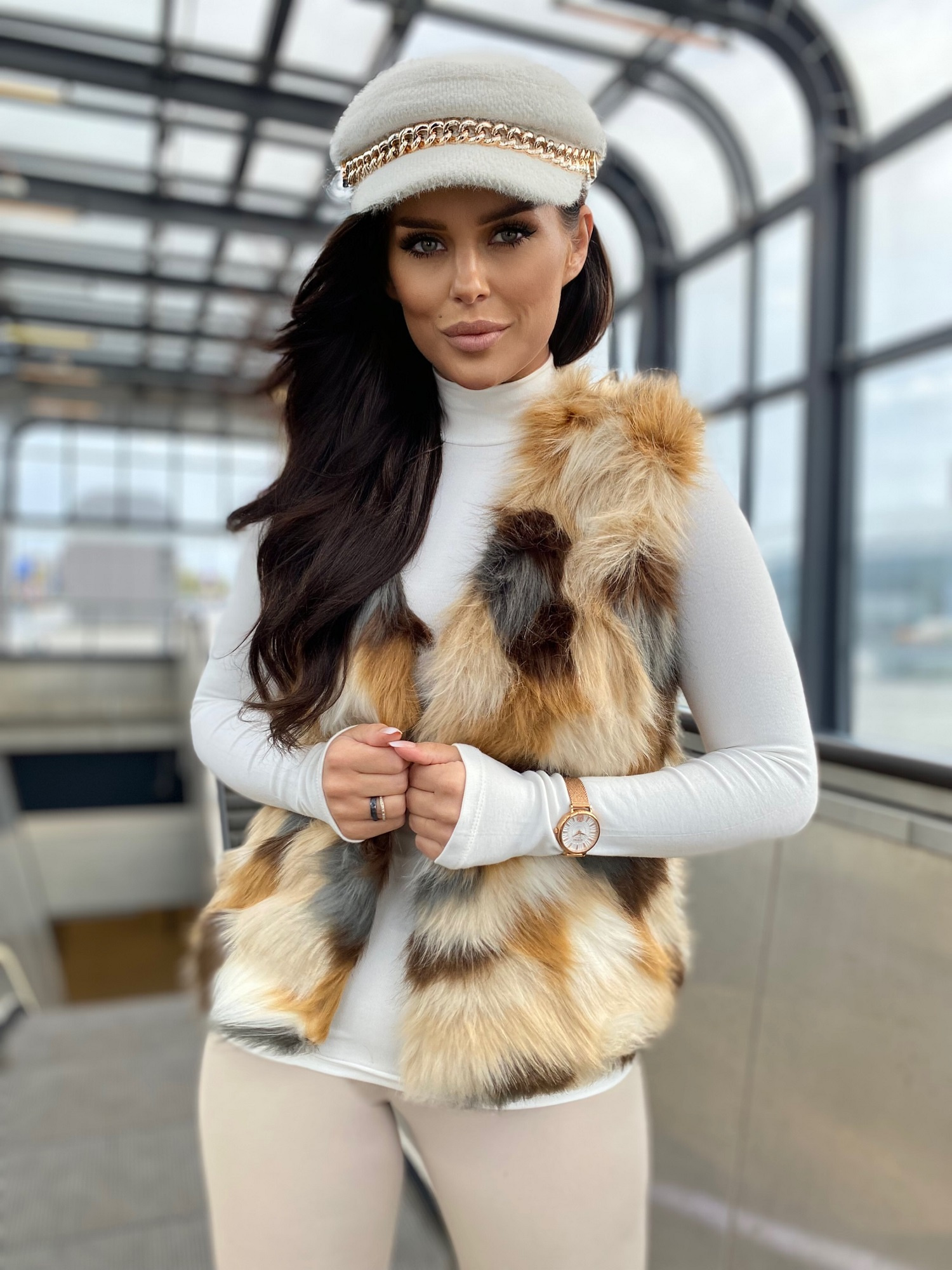 Brown vest Yups DT-025. R00