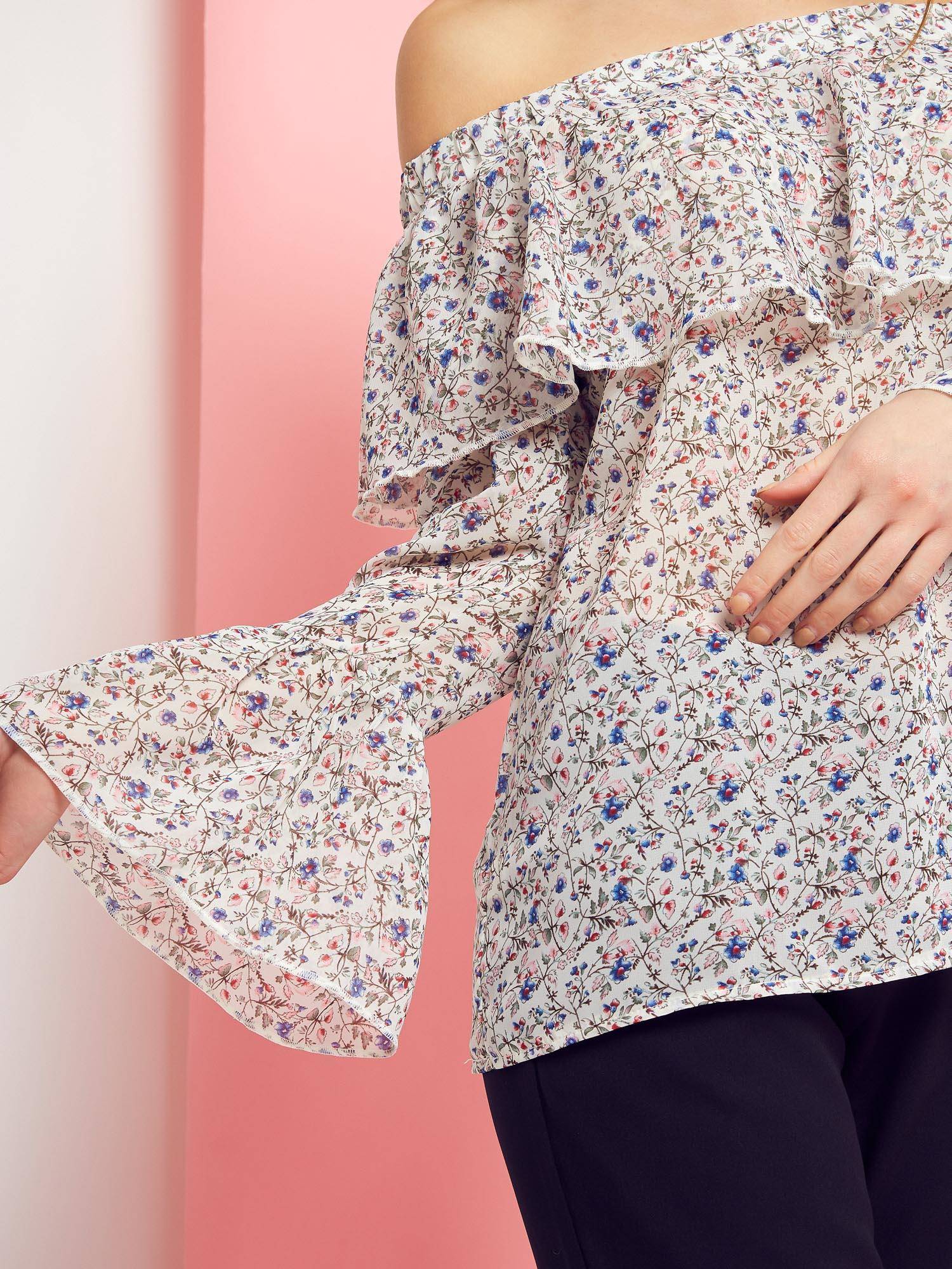 Floral blouse with carmen neckline Cocomore Boutiqe white