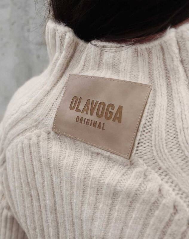Beige turtleneck LOPE 2023 OLAVOGA
