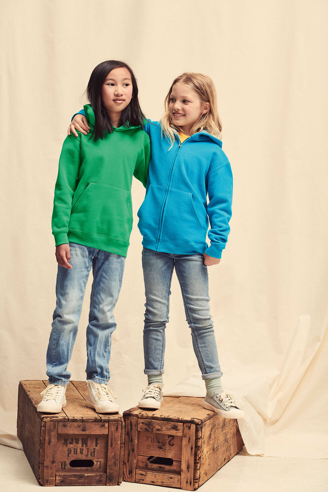 Green children's sweatshirt Classic kangaroo Fruit of the Loom